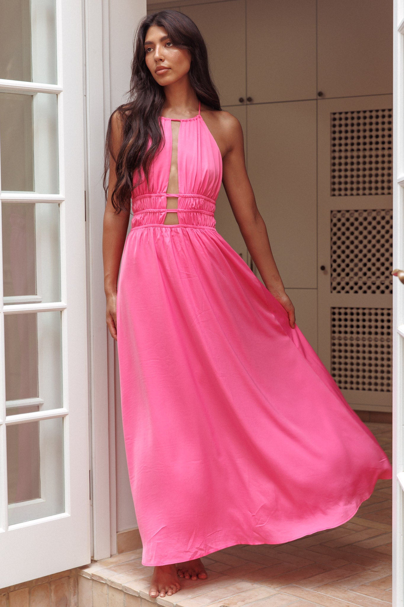 Cyndi Open Back Halterneck Maxi Dress Hot Pink– Selfie Leslie Australia