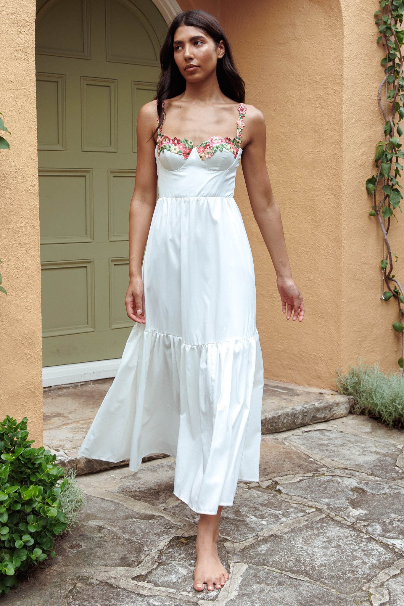 Rose Garden Floral Applique A-Line Midi Dress White | Selfie Leslie Australia Rose Garden Floral Applique A-Line Midi Dress White | Selfie Leslie Australia
