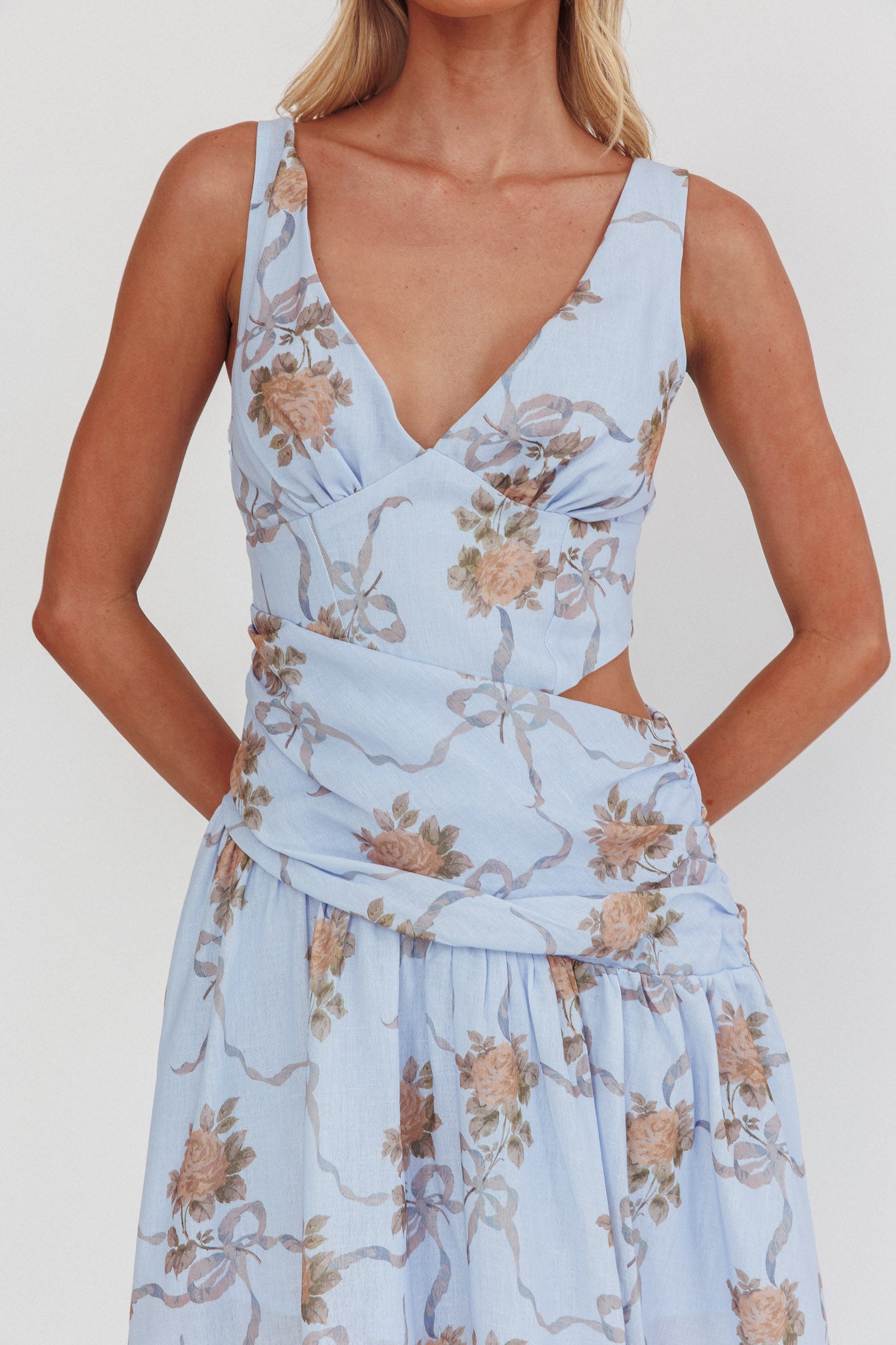 First Dates Waist Cut-Out Maxi Dress Floral Blue by Selfie Leslie Australia
