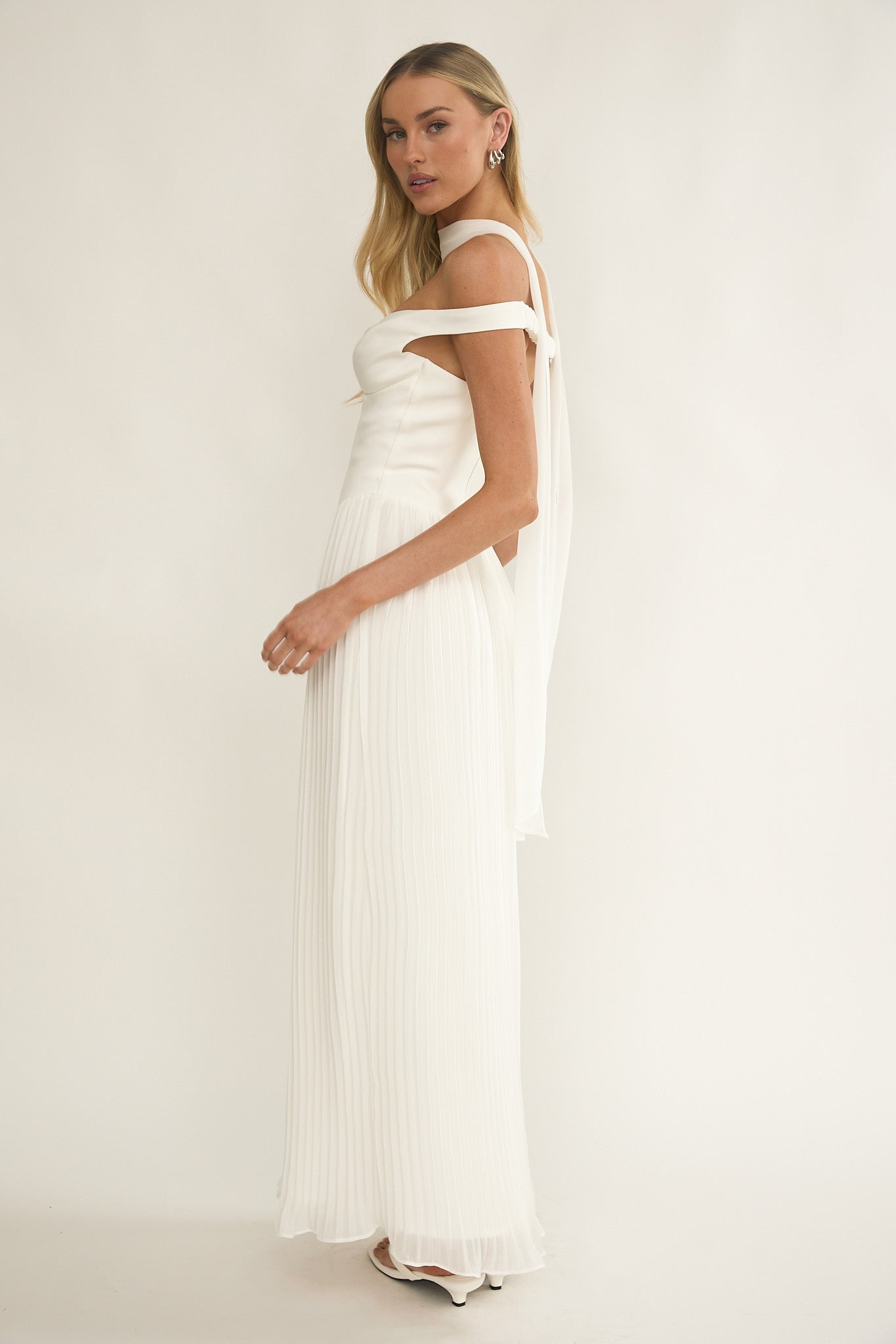 Quinnae Off-Shoulder Accordion Pleat Maxi Dress White by Selfie Leslie Australia