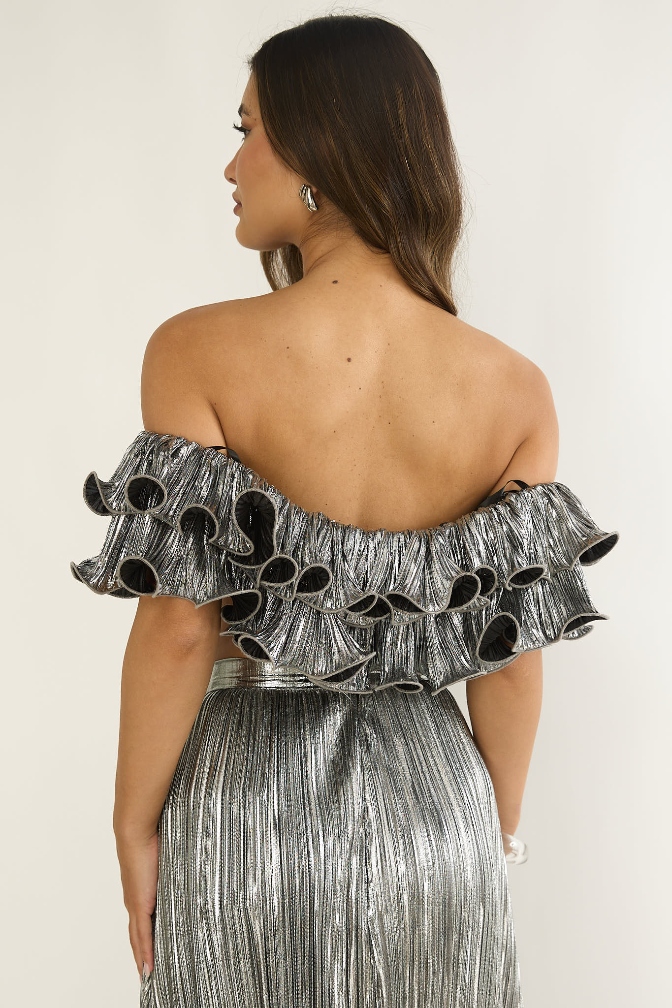 Amaria Off-Shoulder Lettuce Edge Crop Top Silver by Selfie Leslie Australia