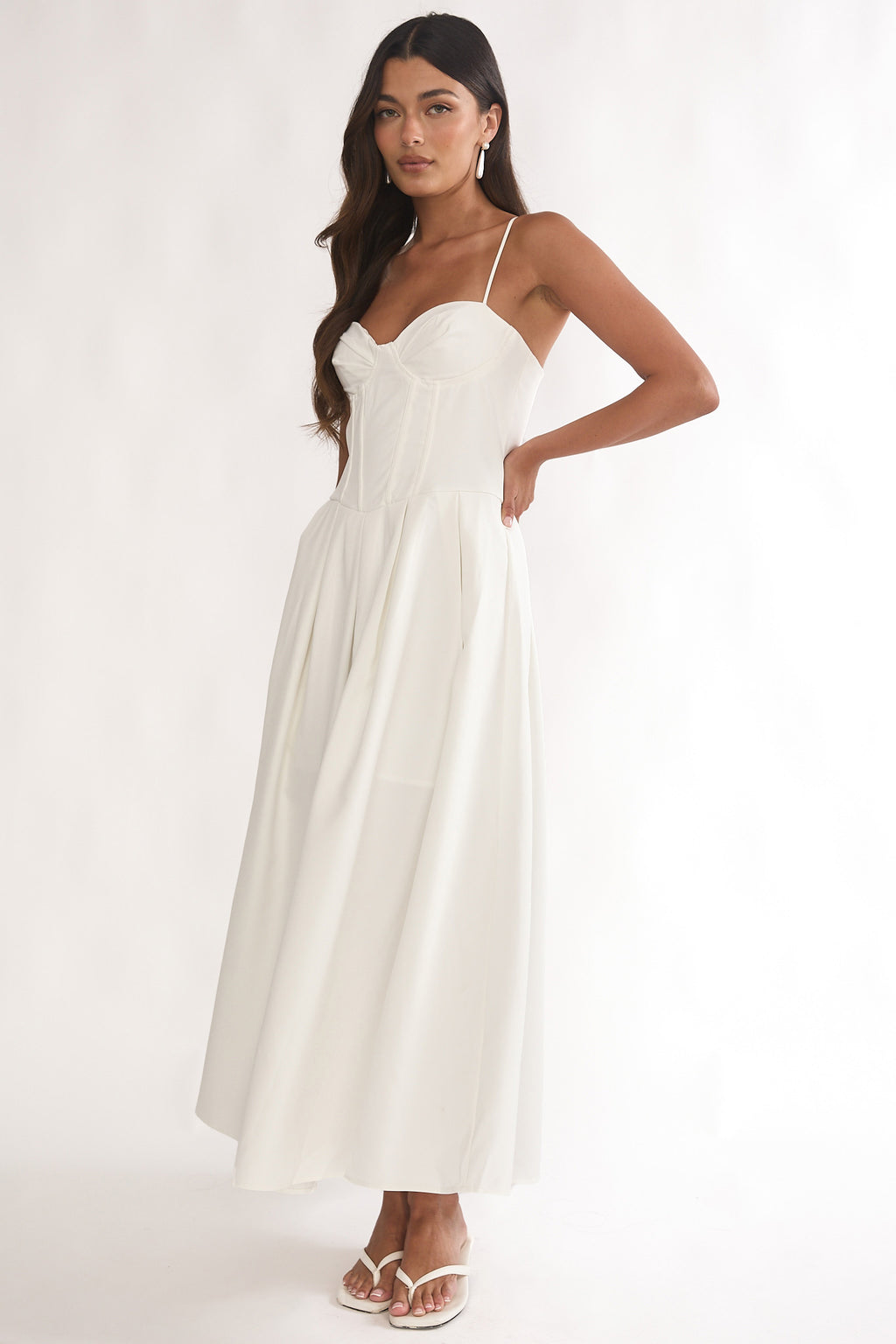Kearsy Box Pleat Sweetheart Neckline Midi Dress White by Selfie Leslie Australia