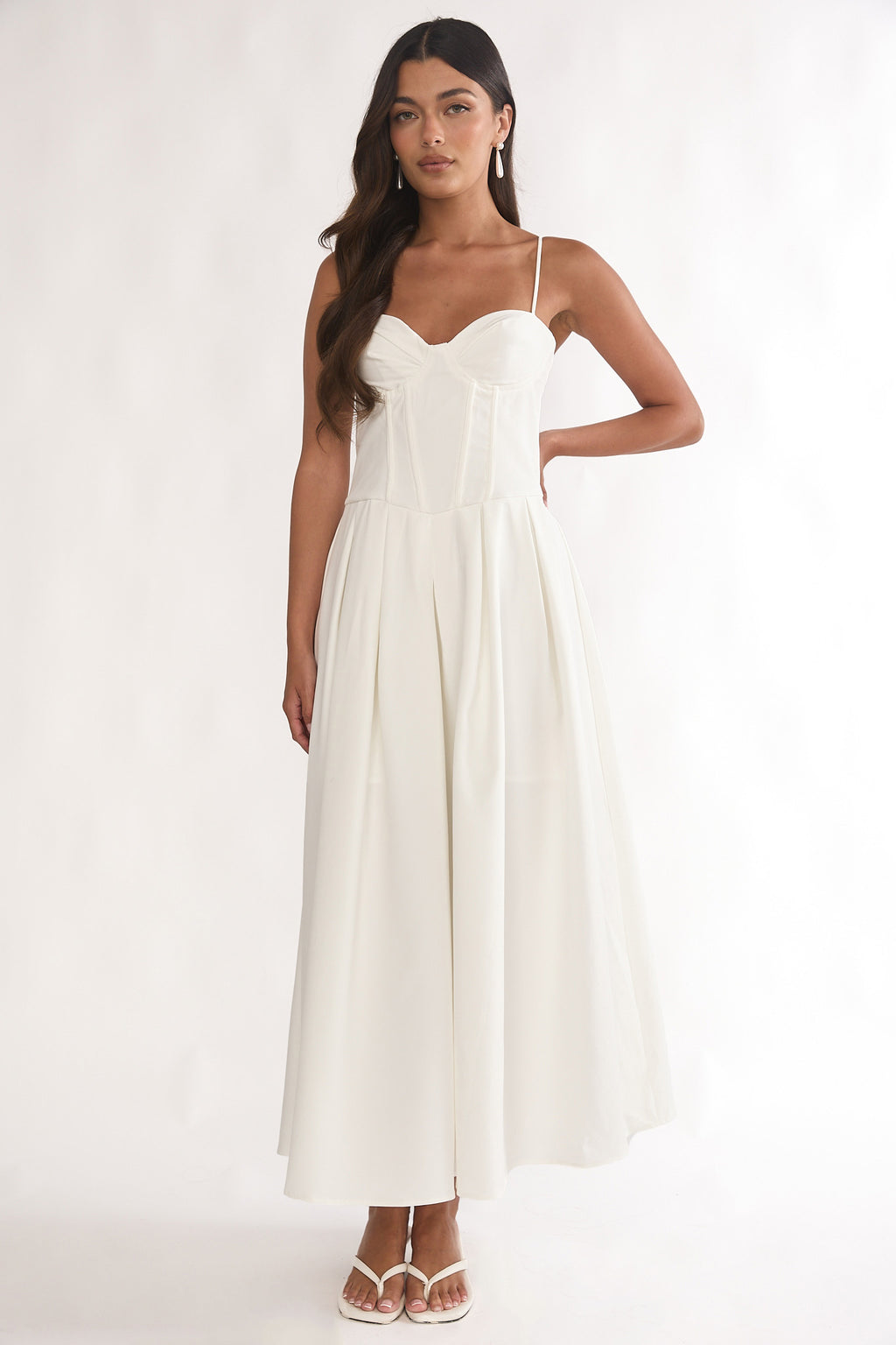 Kearsy Box Pleat Sweetheart Neckline Midi Dress White by Selfie Leslie Australia