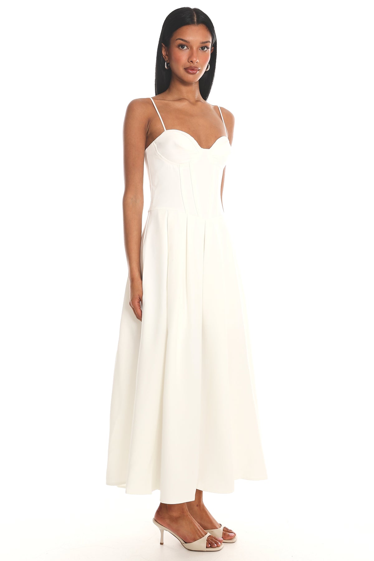 Kearsy Box Pleat Sweetheart Neckline Midi Dress White by Selfie Leslie Australia
