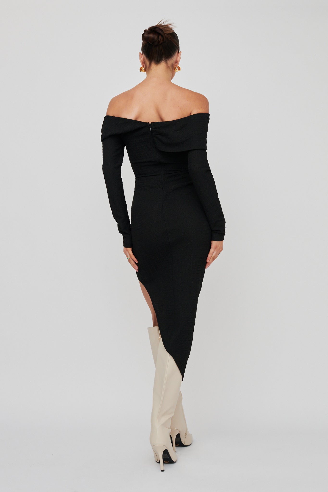 Annalora One-Shoulder Long Sleeve Midi Dress Black by Selfie Leslie Australia