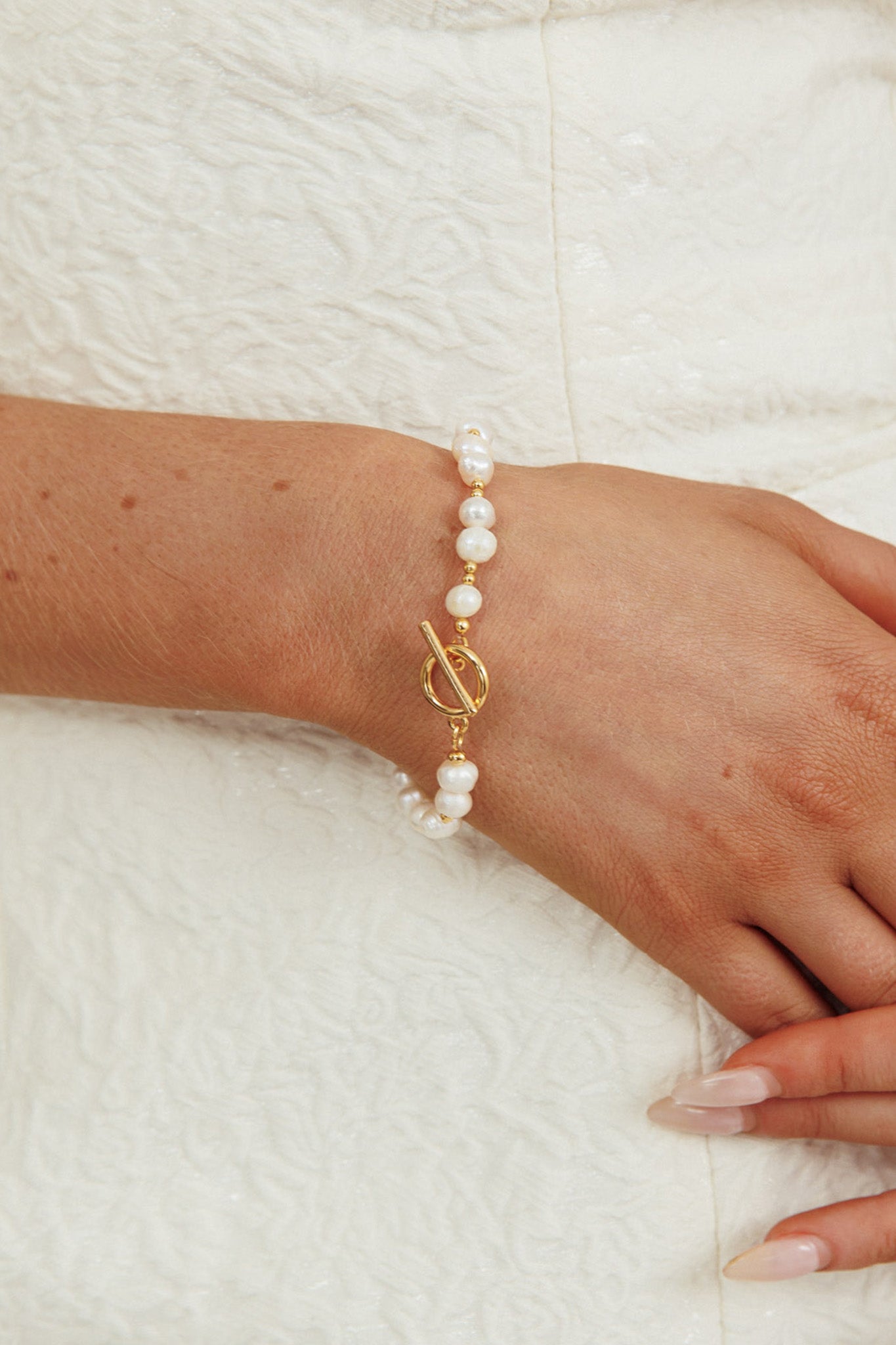 Alexander Freshwater Pearl Toggle Clasp Bracelet Gold by Selfie Leslie Australia