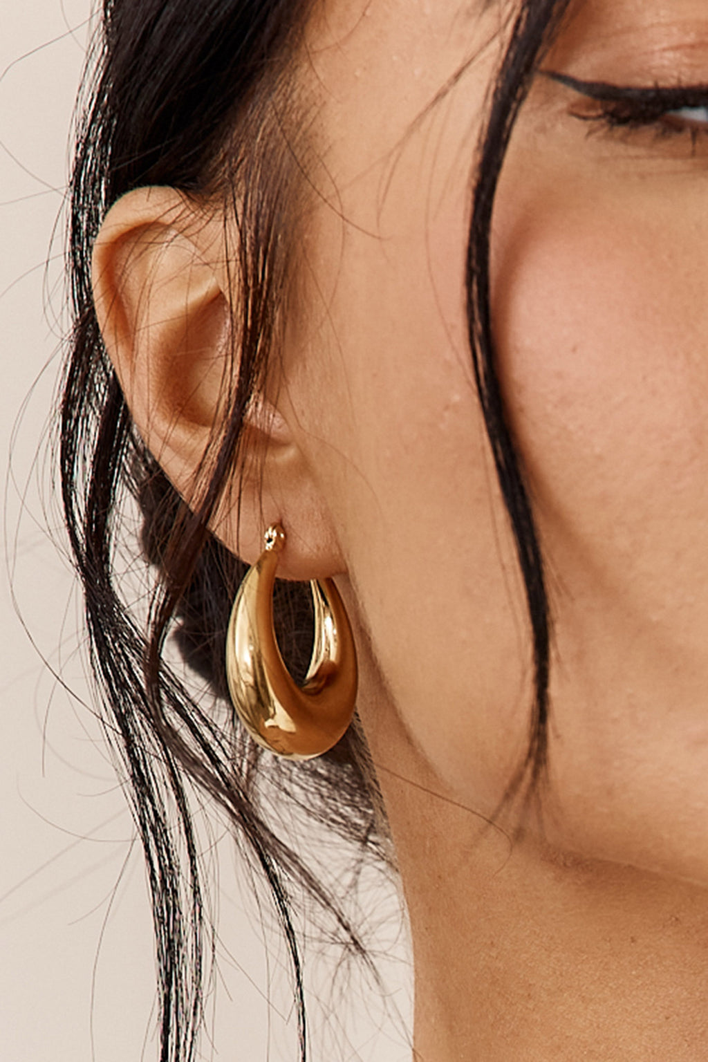 Lola Chunky Oval Earrings Gold by Selfie Leslie Australia