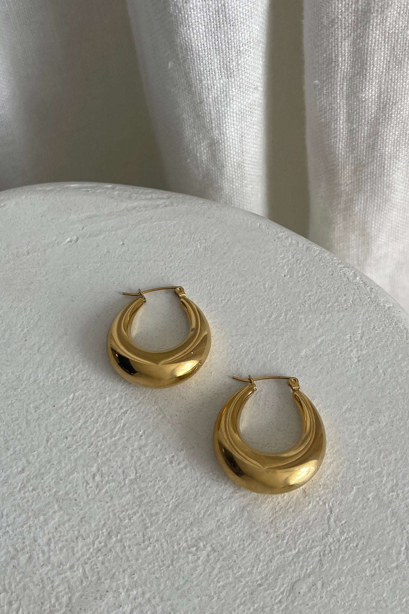 Lola Chunky Oval Earrings Gold by Selfie Leslie Australia