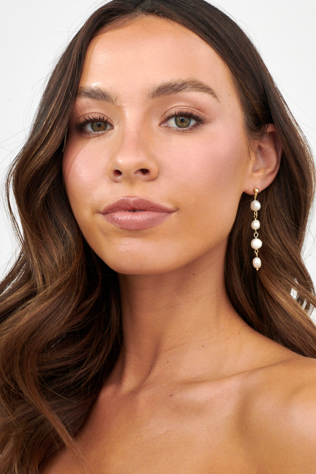 Maude Pearl Drop Chain Earrings Gold by Selfie Leslie Australia