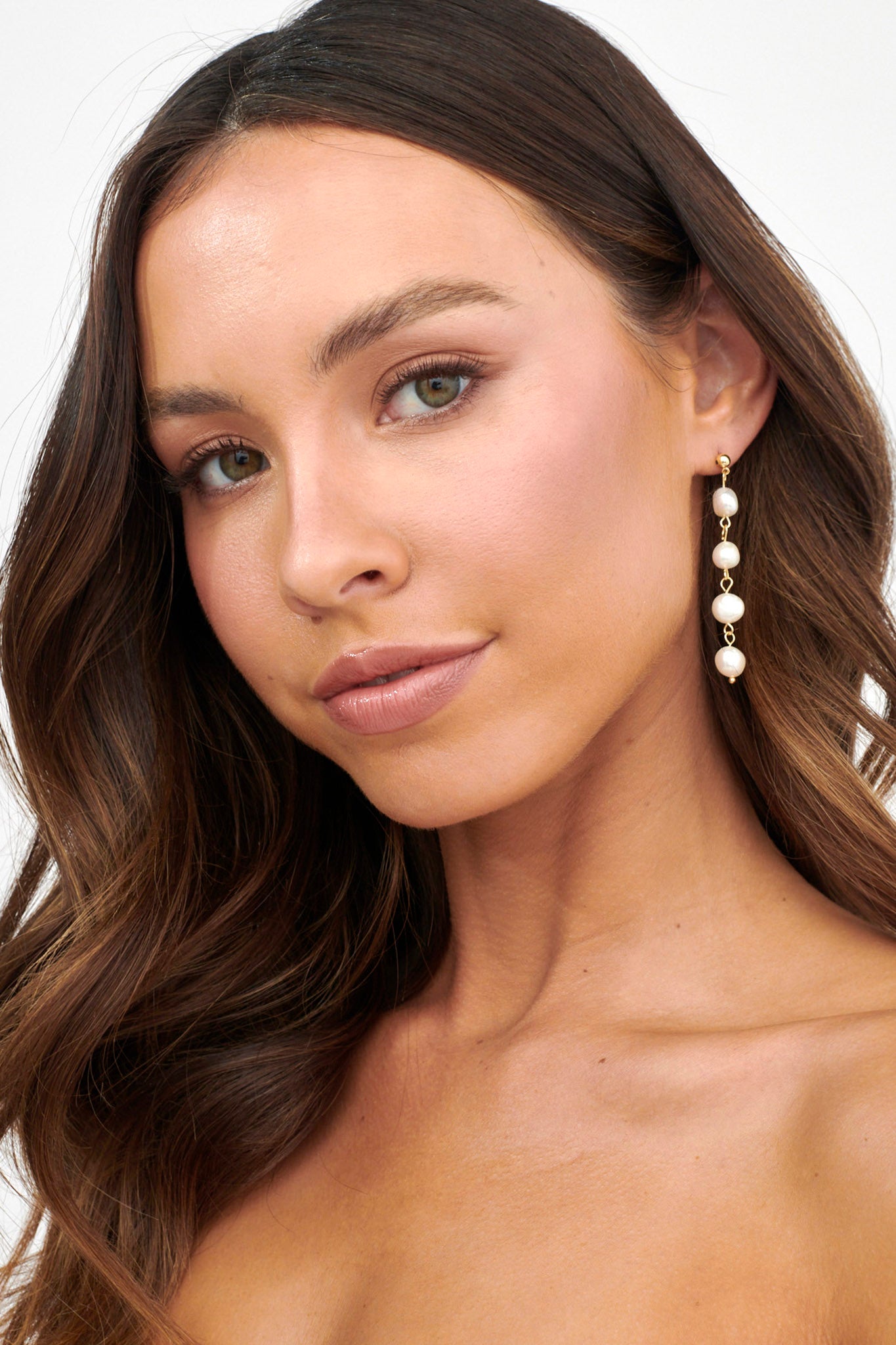 Maude Pearl Drop Chain Earrings Gold by Selfie Leslie Australia