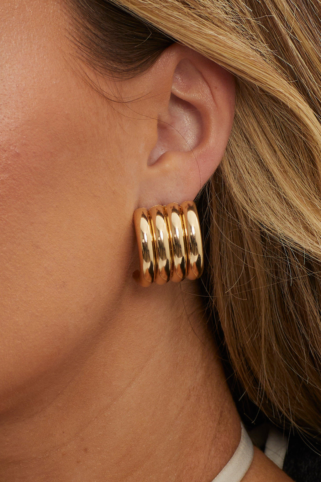 Mally Ribbed Hoop Earrings Gold by Selfie Leslie Australia