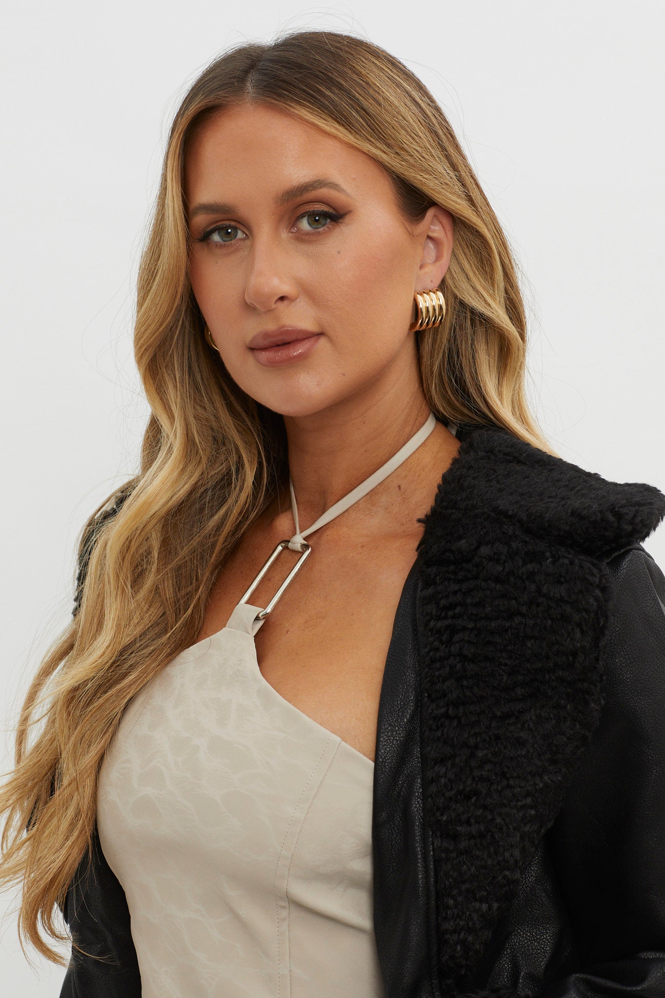 Mally Ribbed Hoop Earrings Gold by Selfie Leslie Australia