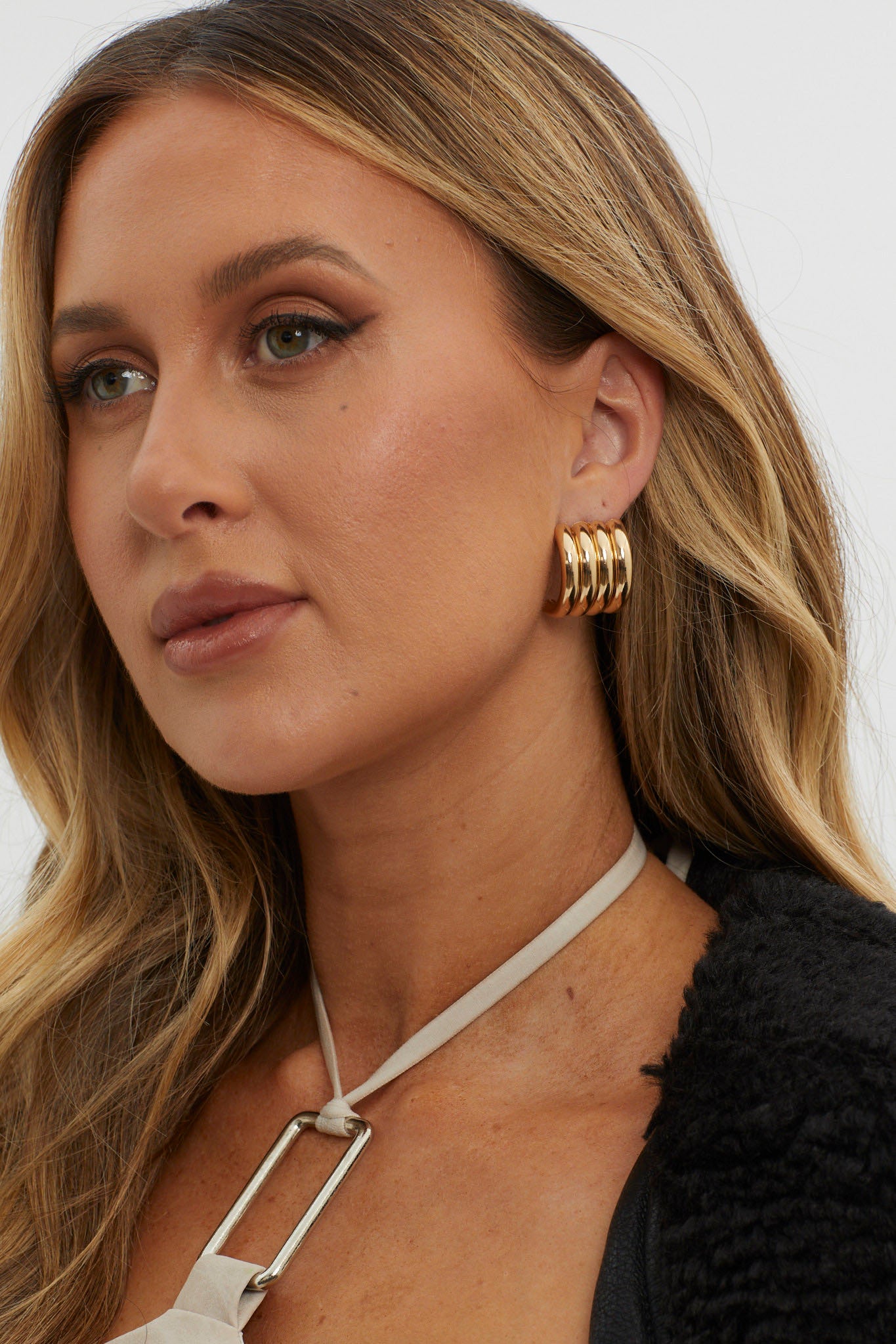 Mally Ribbed Hoop Earrings Gold by Selfie Leslie Australia