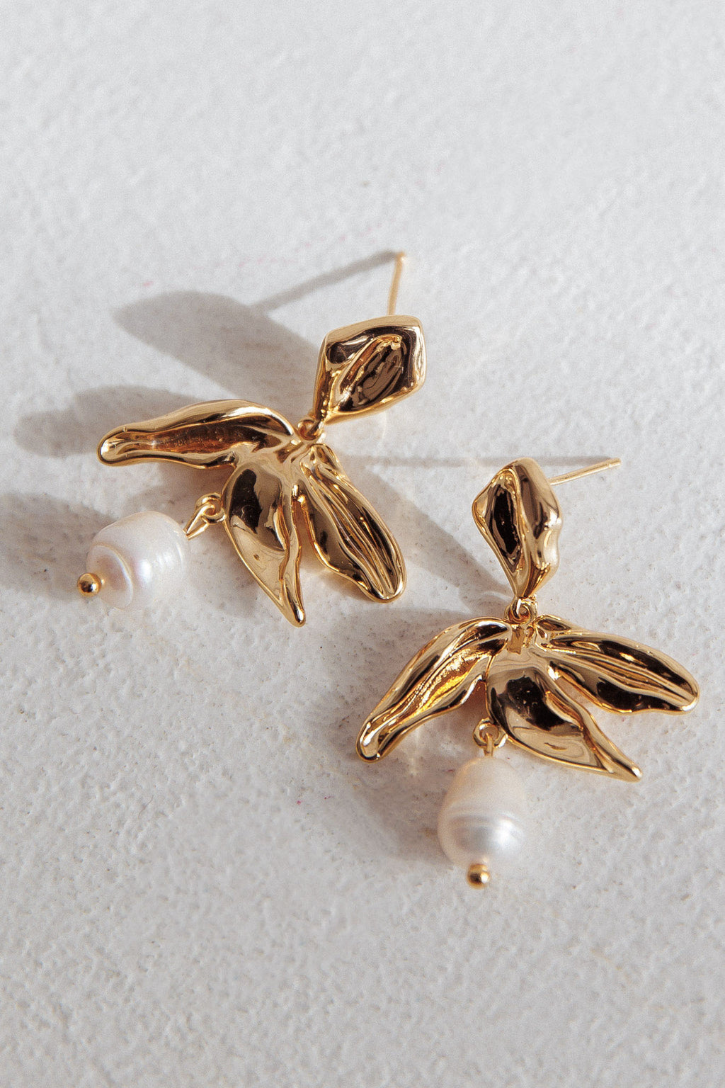 Lucie Drop Flower And Pearl Earrings Gold by Selfie Leslie Australia