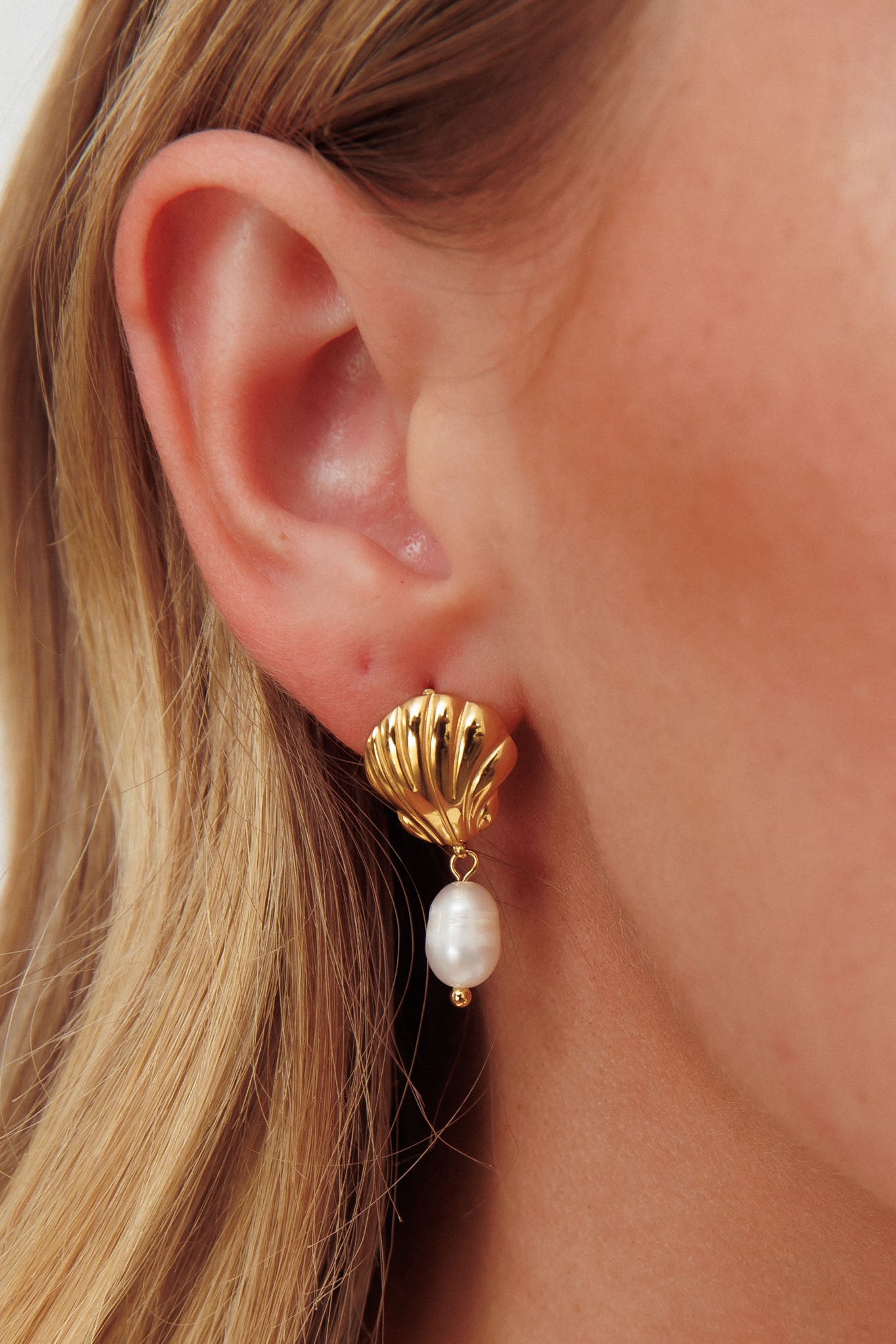 Coralee Shell And Pearl Drop Earrings Gold by Selfie Leslie Australia