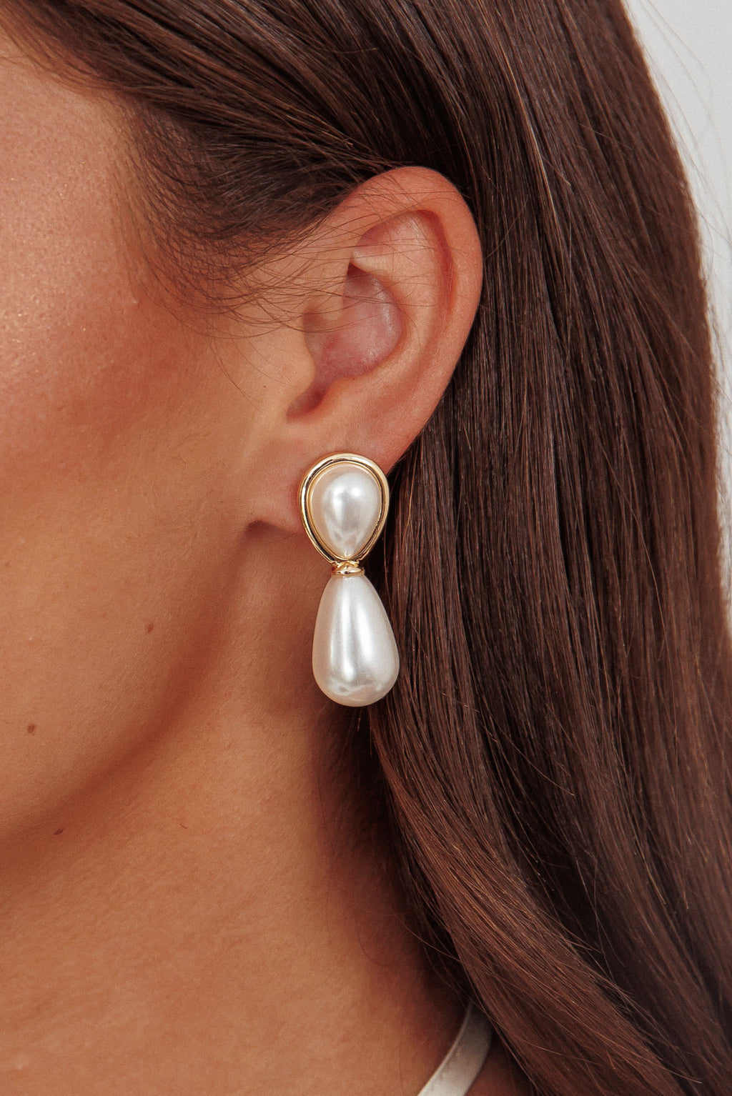 Elizabeth Droplet Earrings Gold Pearl by Selfie Leslie Australia