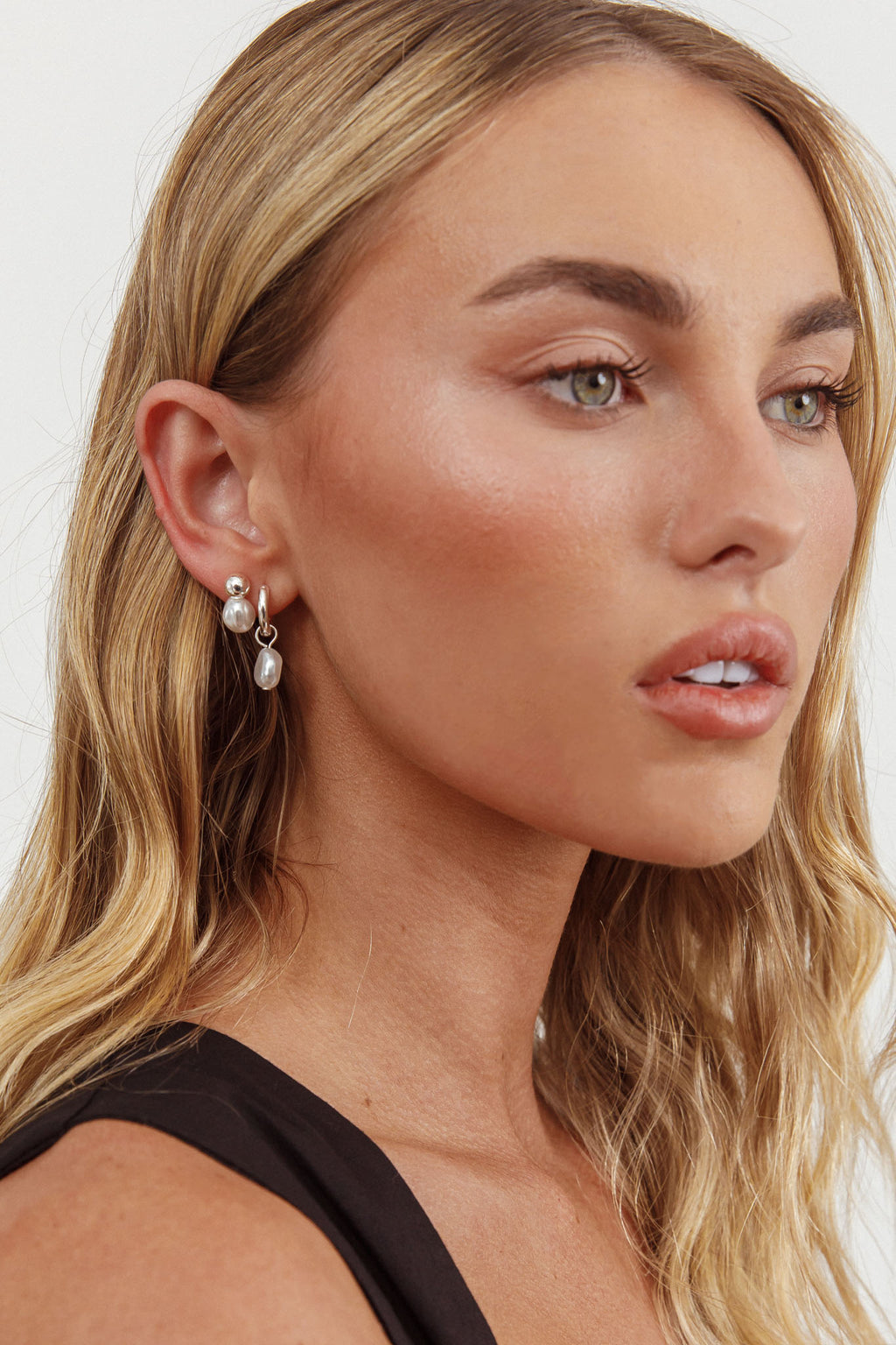 Isadore Hoop And Stud Earrings Set Light Silver/Pearl by Selfie Leslie Australia