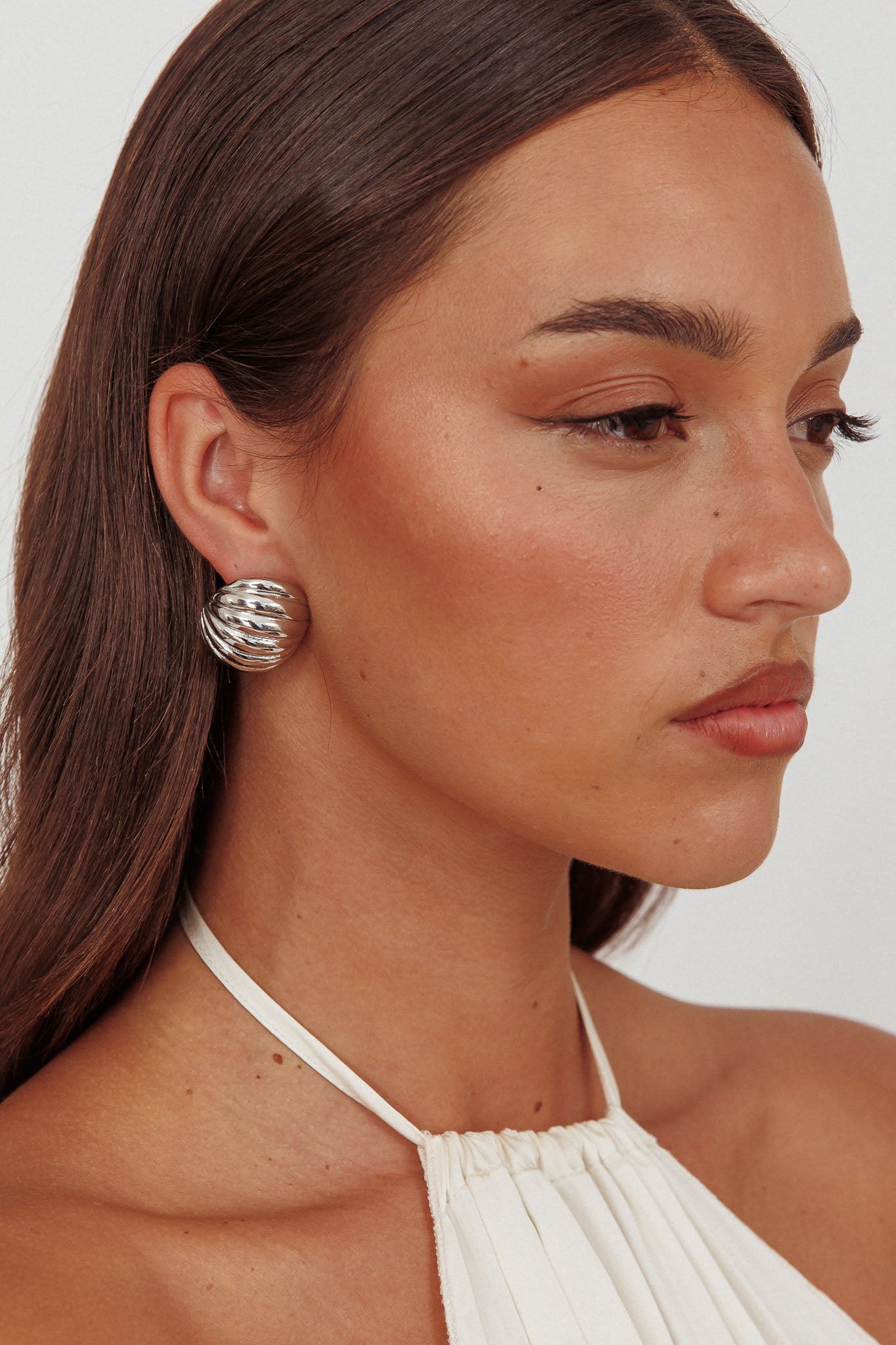 Shelly Ribbed Curve Earrings Dark Silver by Selfie Leslie Australia