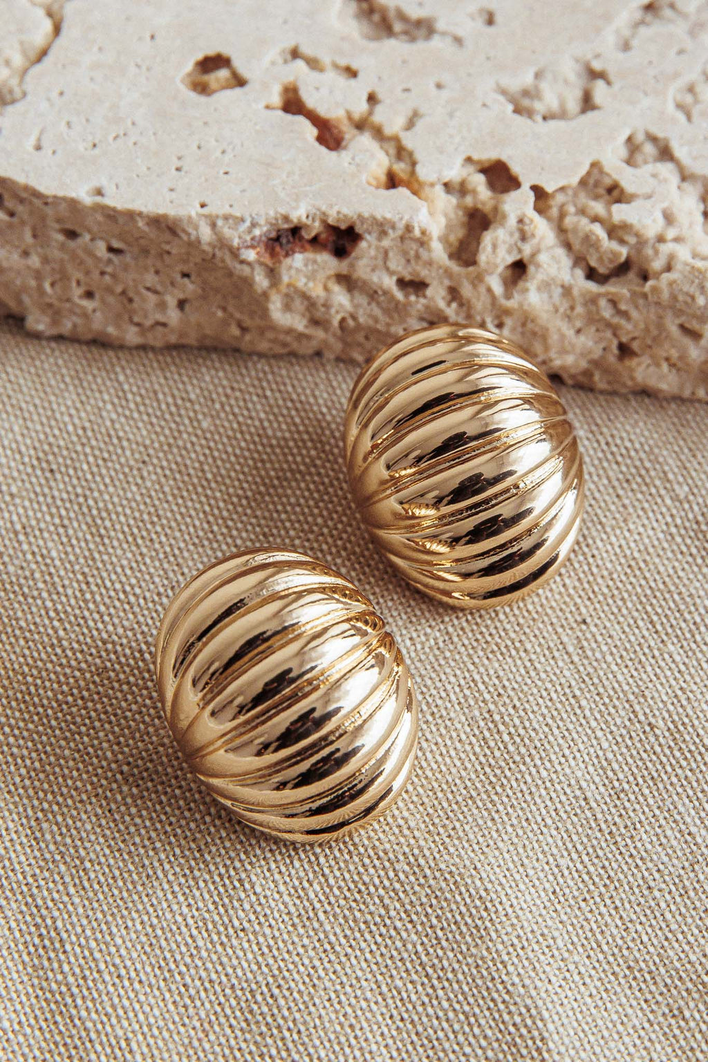 Shelly Ribbed Curve Earrings Gold by Selfie Leslie Australia