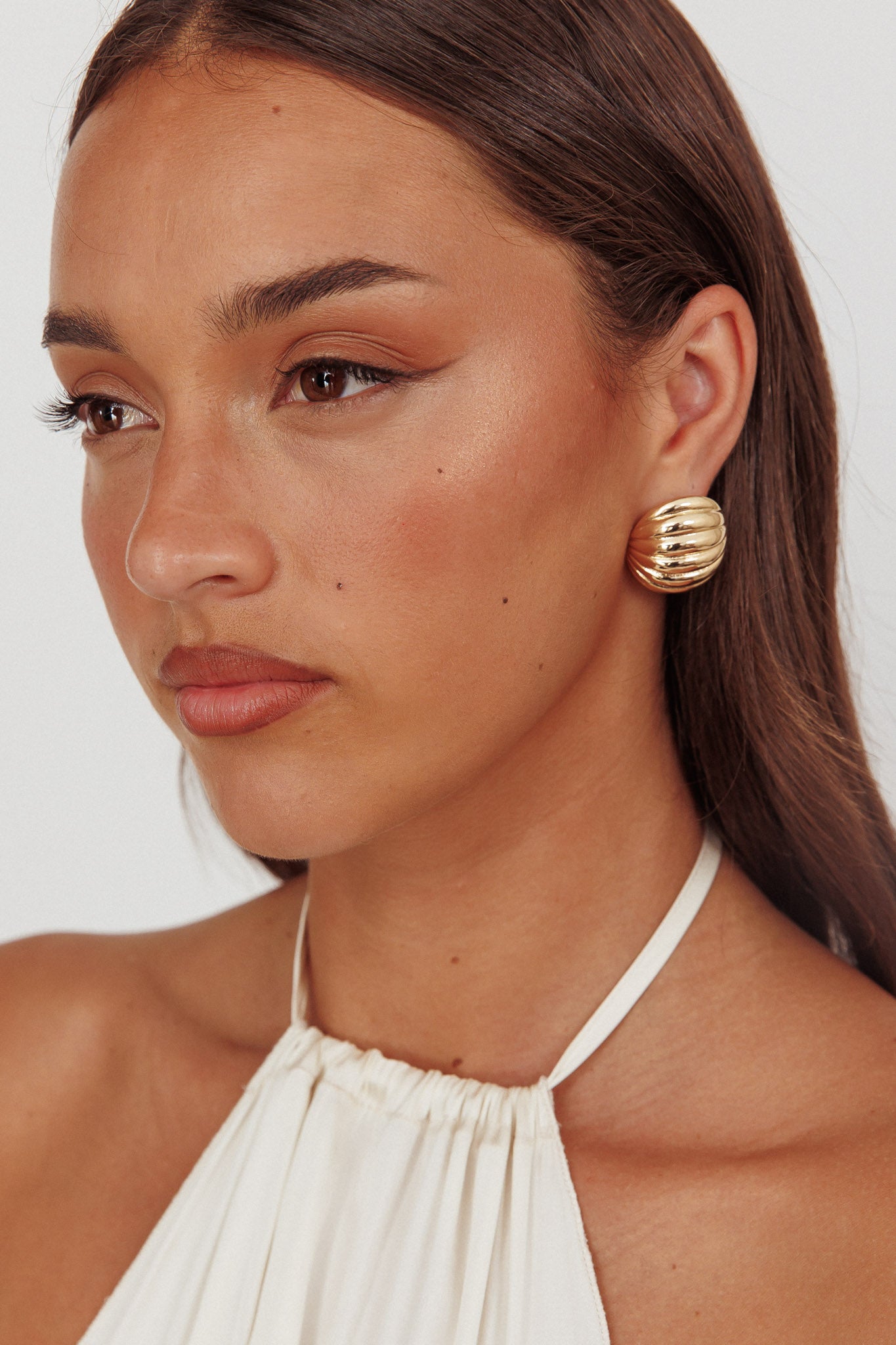 Shelly Ribbed Curve Earrings Gold by Selfie Leslie Australia