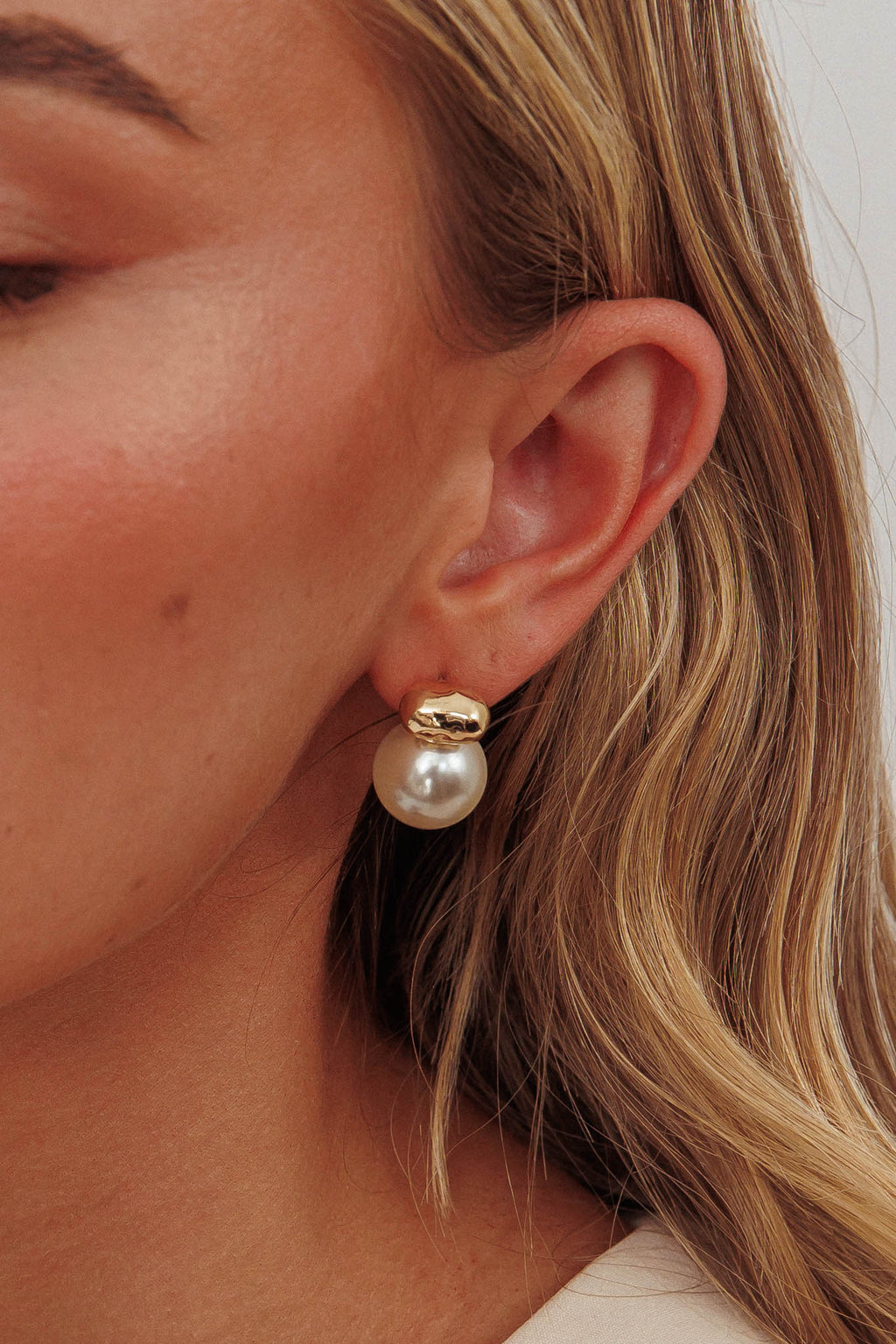 Lulu Pearl Accent Studs Gold/Pearl by Selfie Leslie Australia