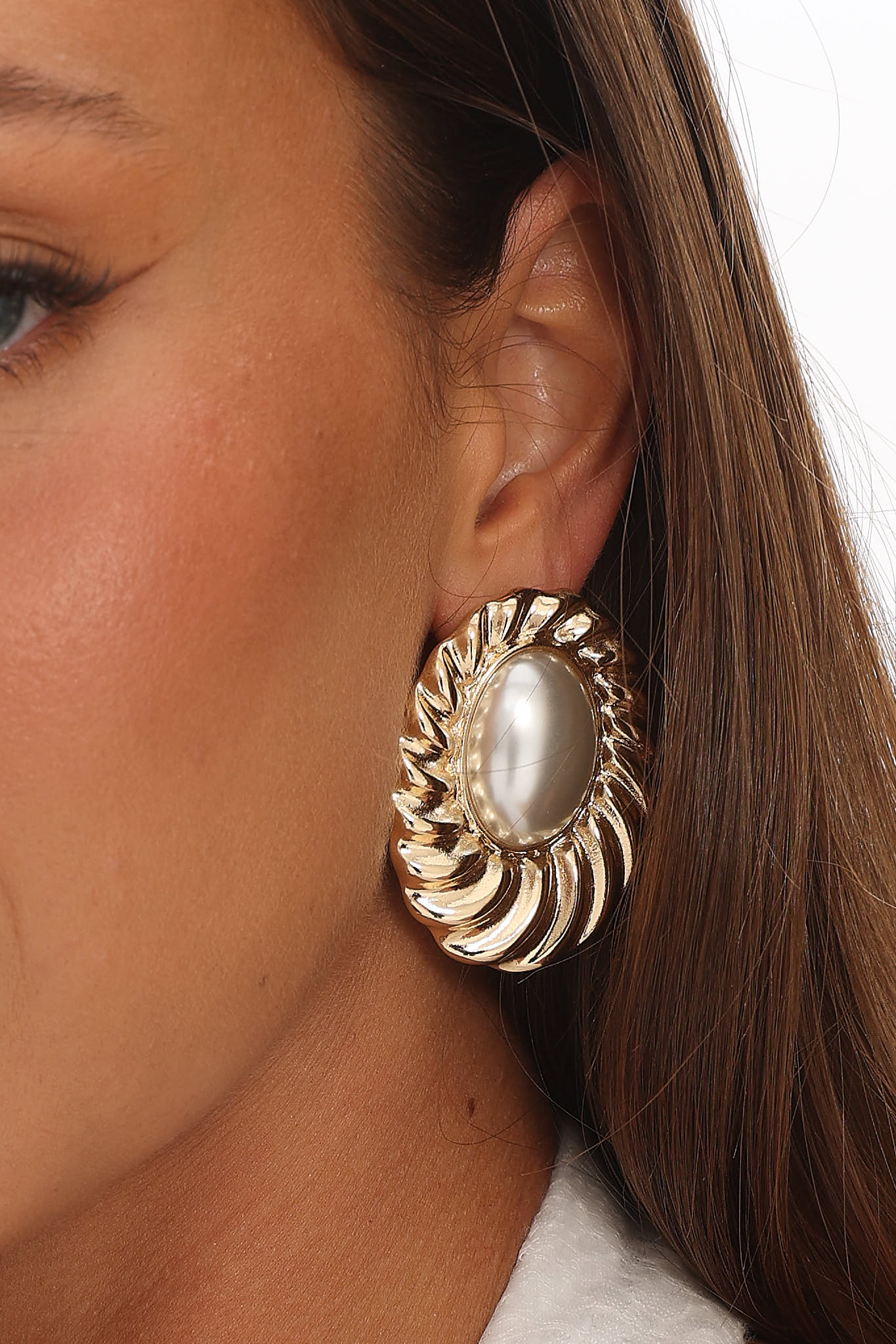 Nailah Pearl Cabochon Earrings Gold/Pearl by Selfie Leslie Australia
