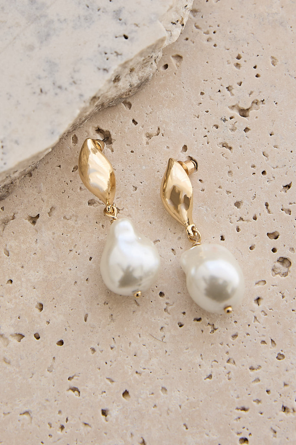 Arna Baroque Pearl Drop Earrings Gold/Pearl by Selfie Leslie Australia