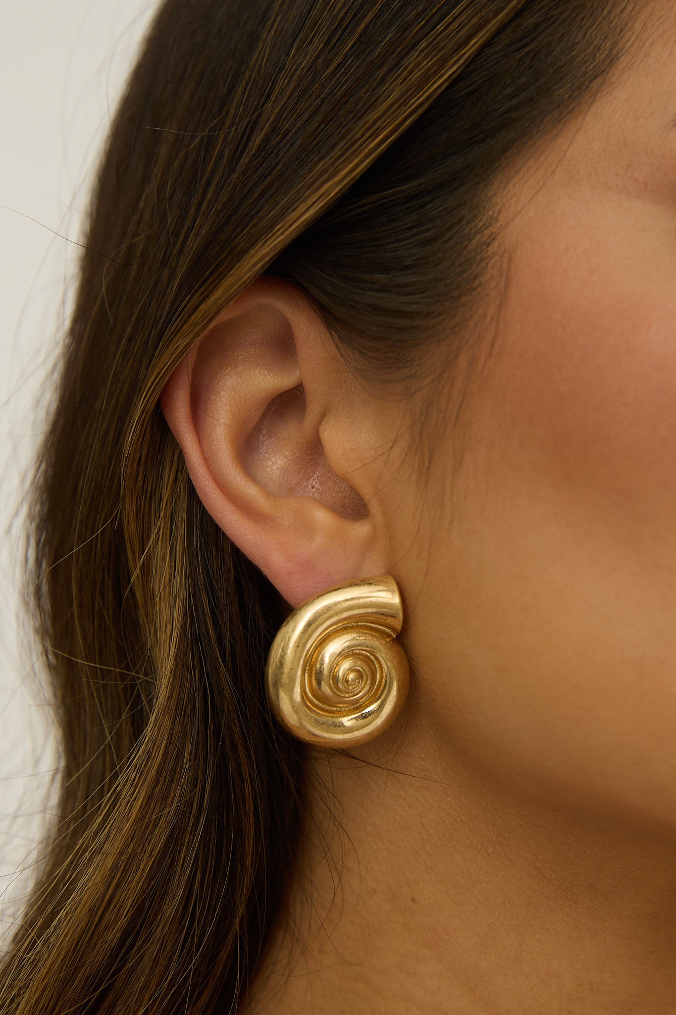 Noxelle Spiral Shell Earrings Gold by Selfie Leslie Australia