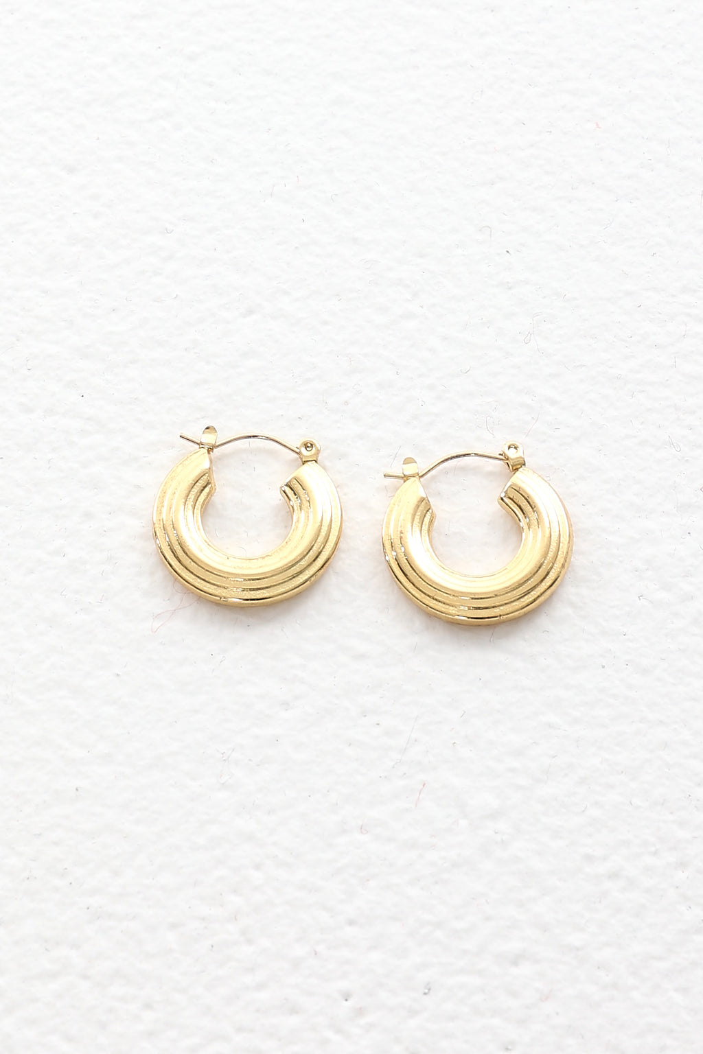 Dolce Vita Ridged Hoop Earrings Gold