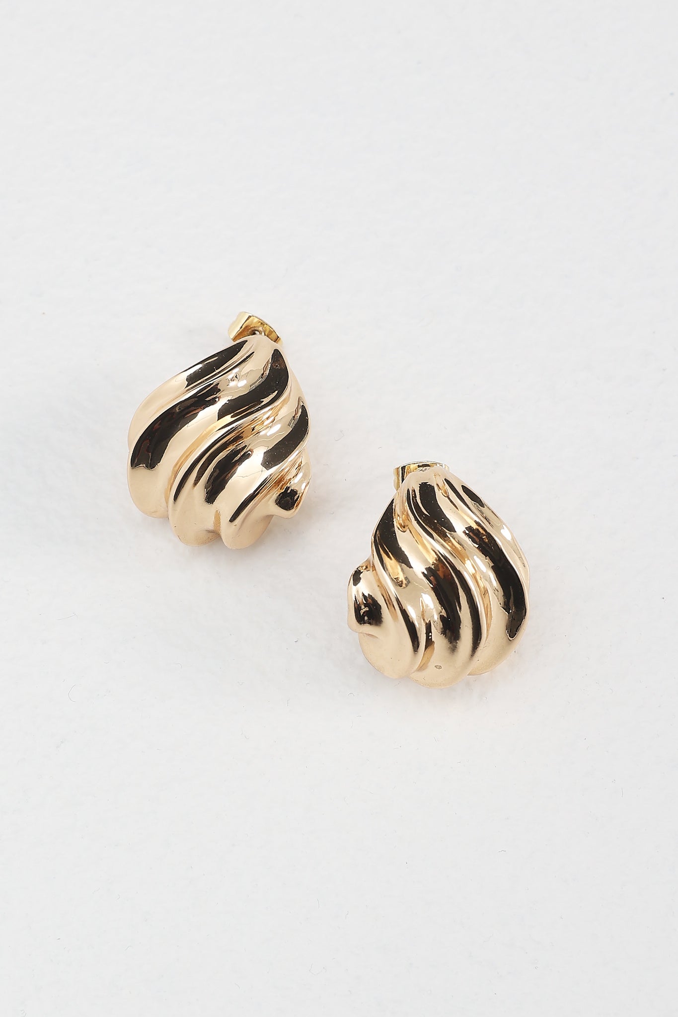 Aera Ridged Stud Earrings Gold by Selfie Leslie Australia