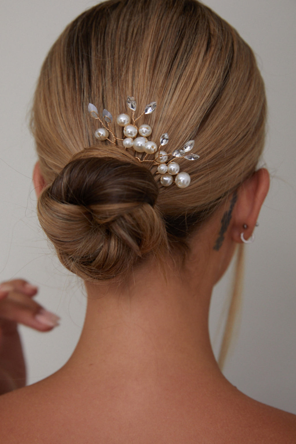 Presley Pearl Hair Pins Gold by Selfie Leslie Australia