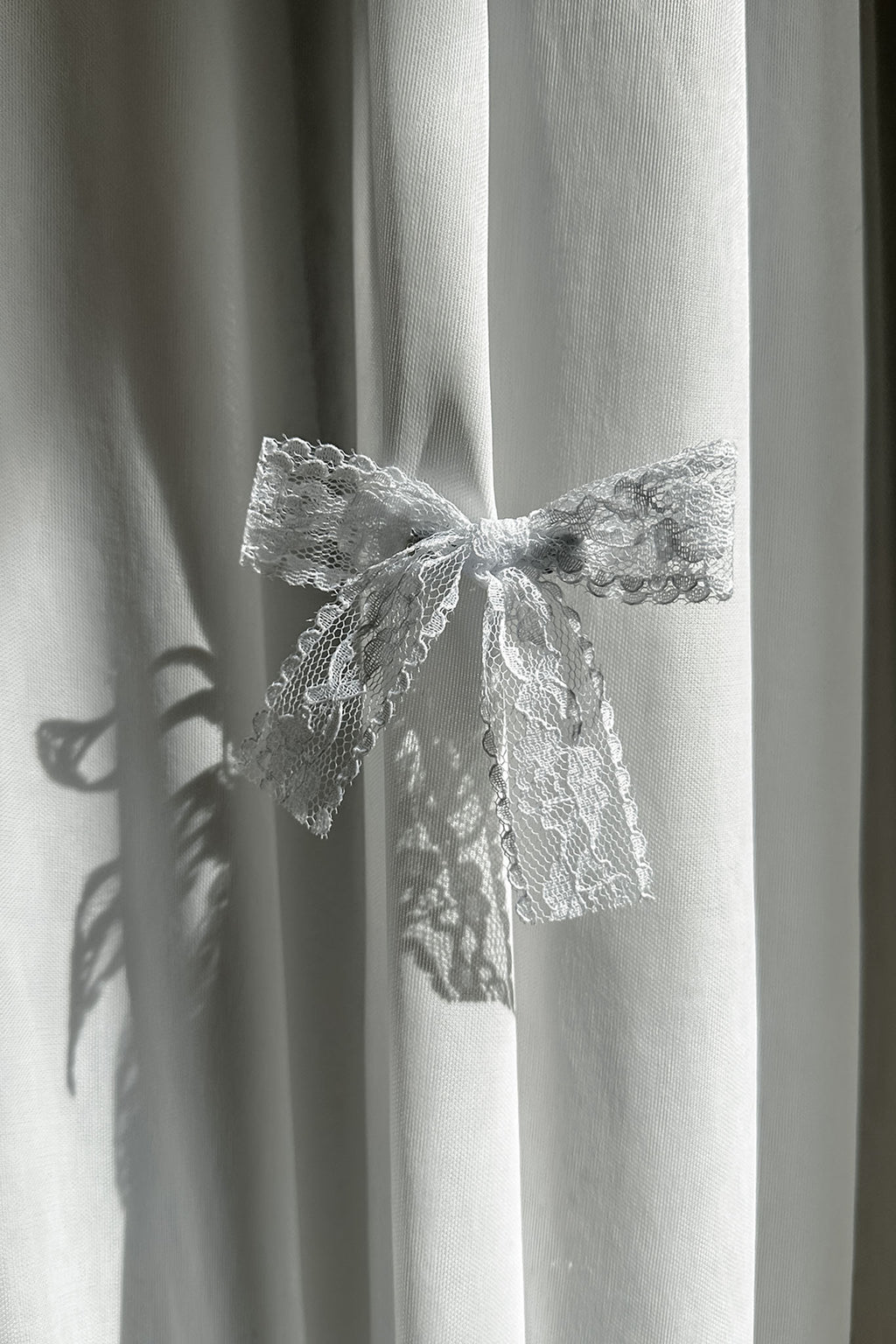Penny Lace Bow Hairpin White by Selfie Leslie Australia