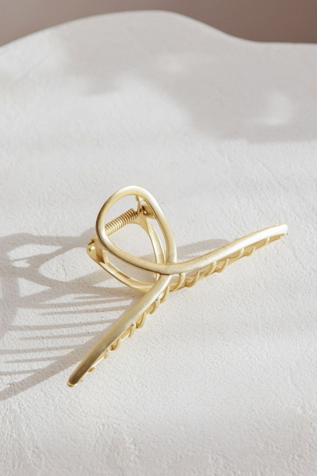 Anouk Claw Clip Gold by Selfie Leslie Australia