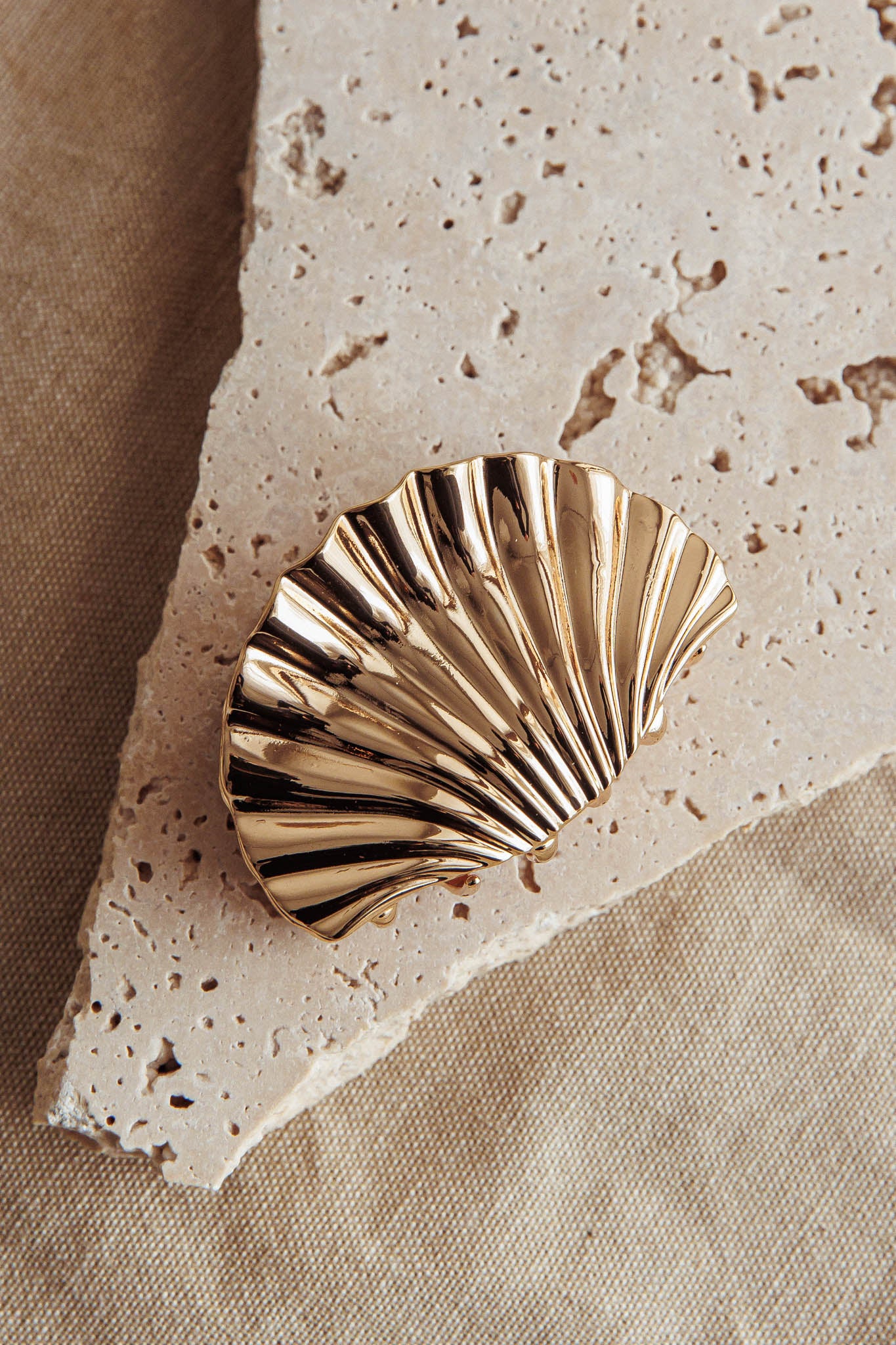 Palm Beach Shell Clip Gold by Selfie Leslie Australia