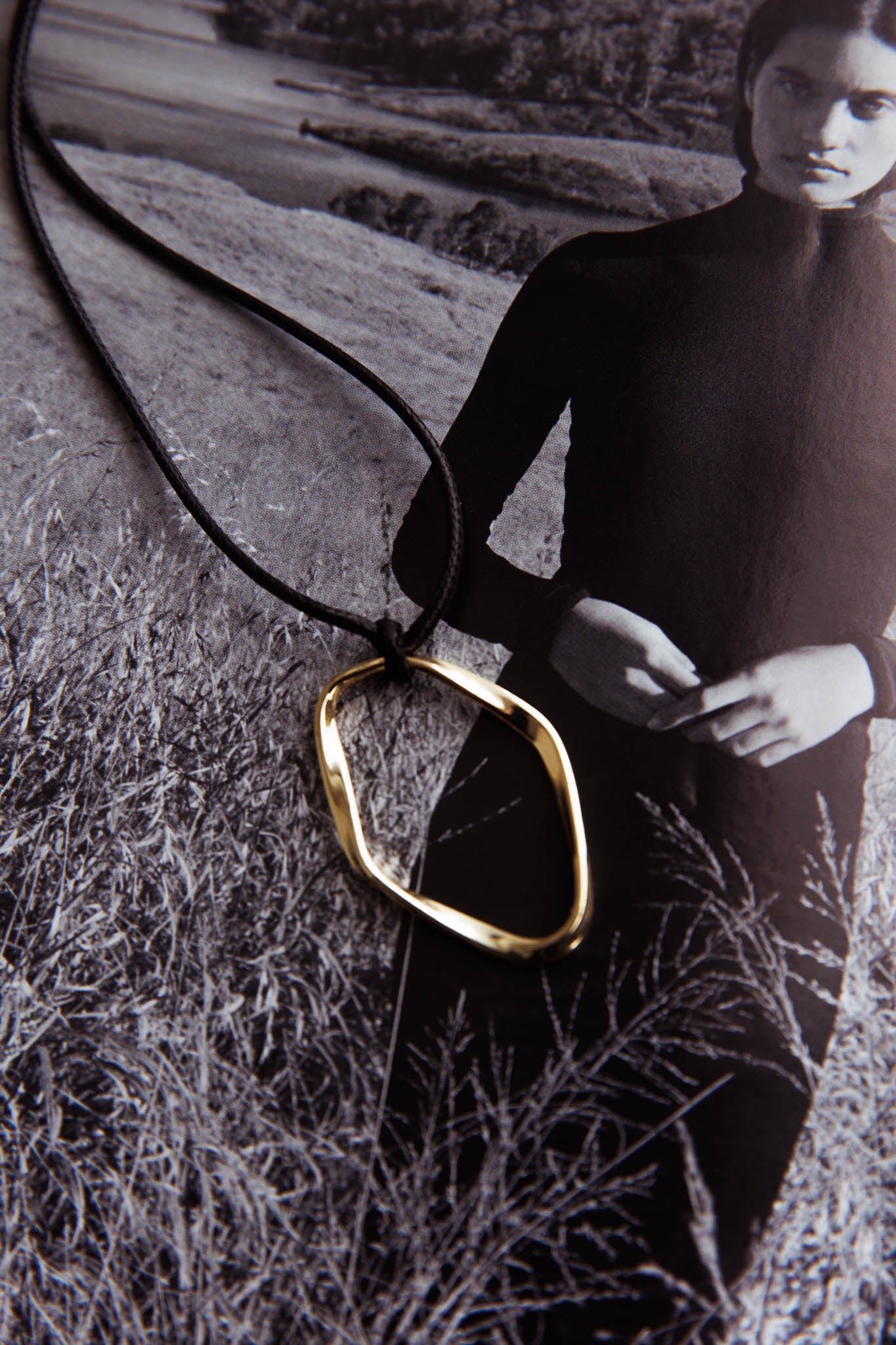 Kassie Oval Pendant Necklace Gold by Selfie Leslie Australia