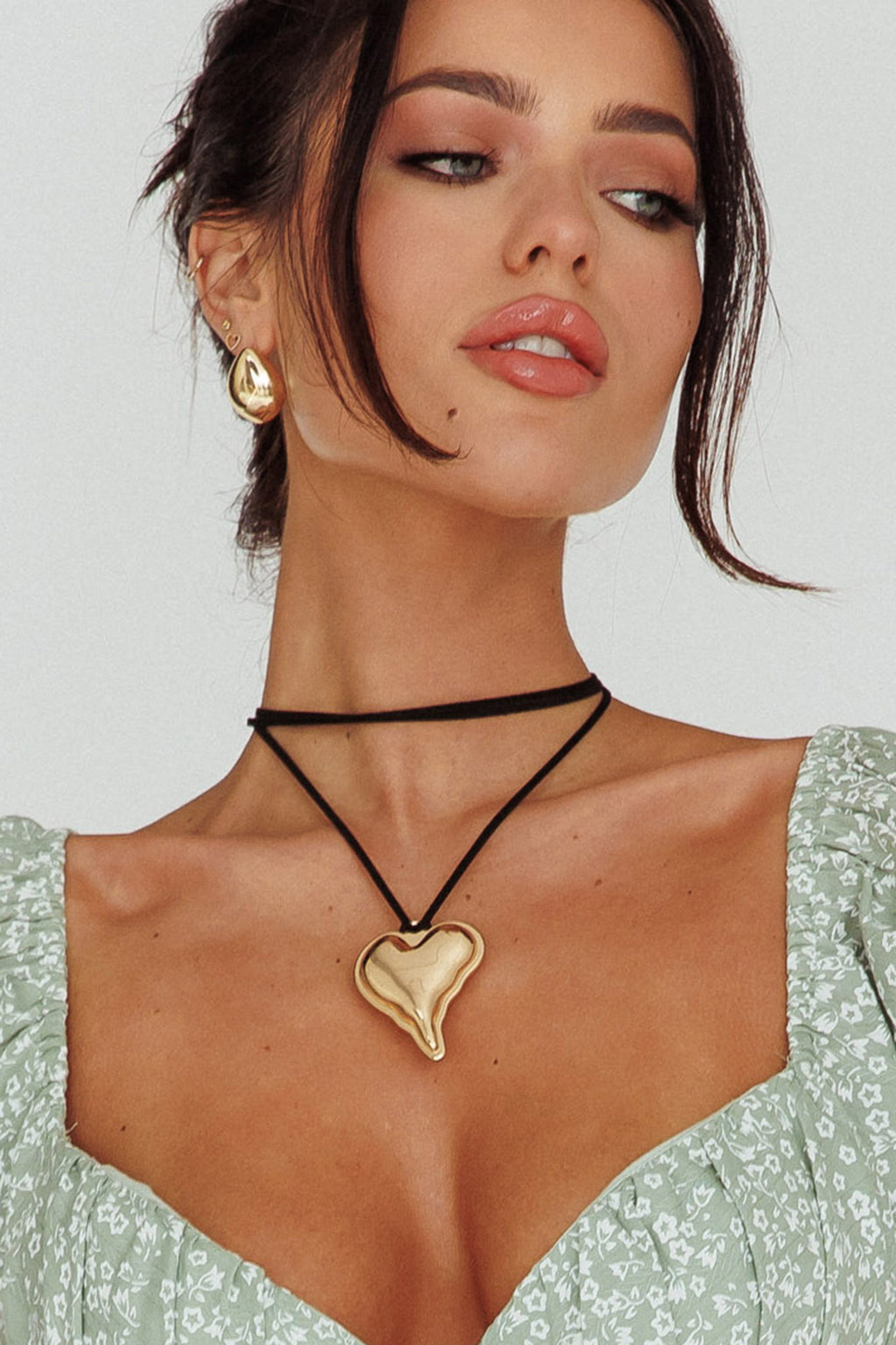 Corazon Heart Pendant Choker Gold by Selfie Leslie Australia