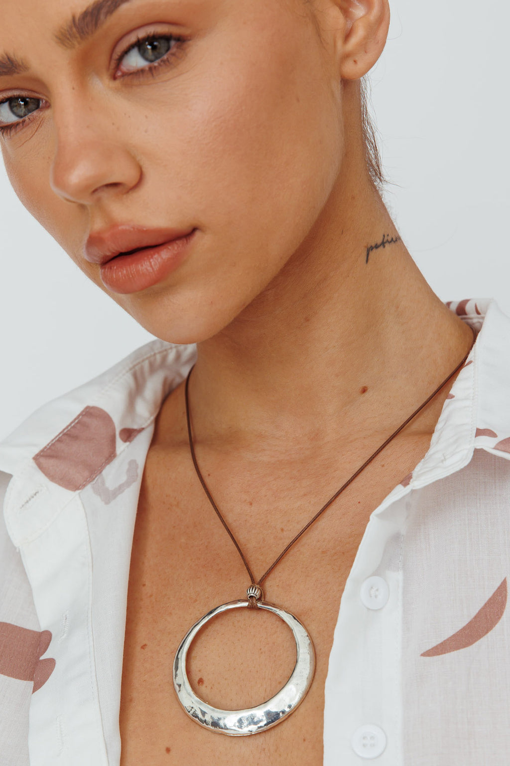 Le Monde Circle Pendant Necklace Silver by Selfie Leslie Australia