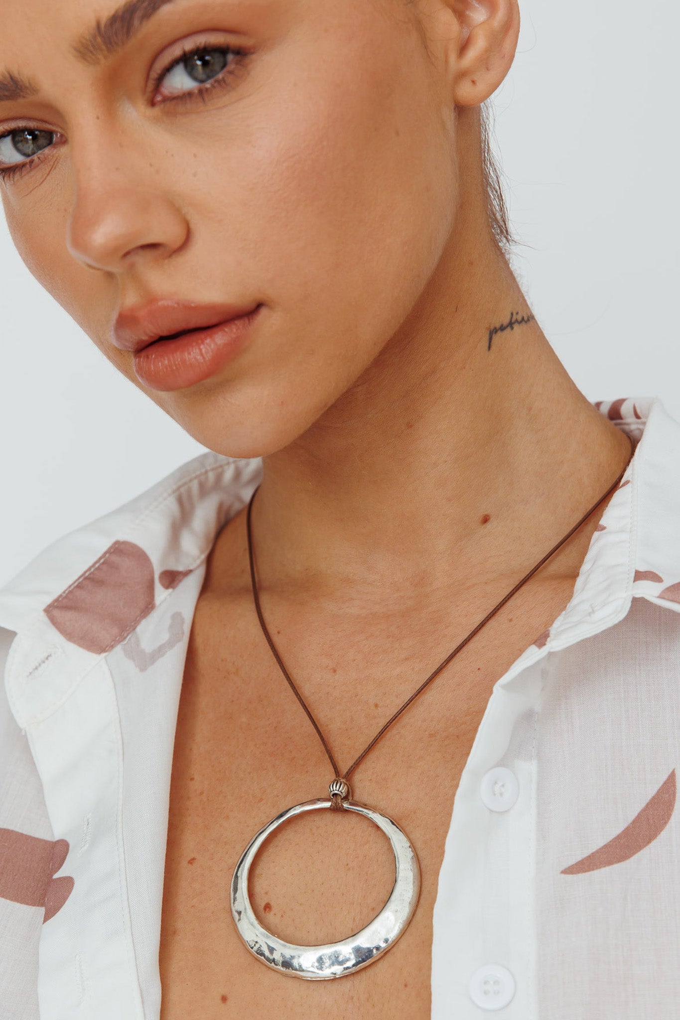 Le Monde Circle Pendant Necklace Silver by Selfie Leslie Australia