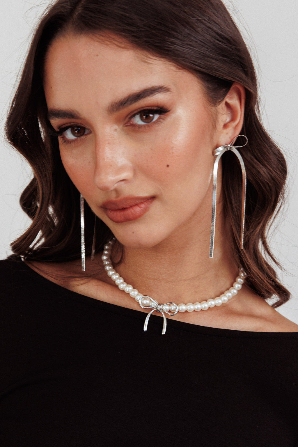 Daydream Bow Accent Pearl Necklace Silver by Selfie Leslie Australia
