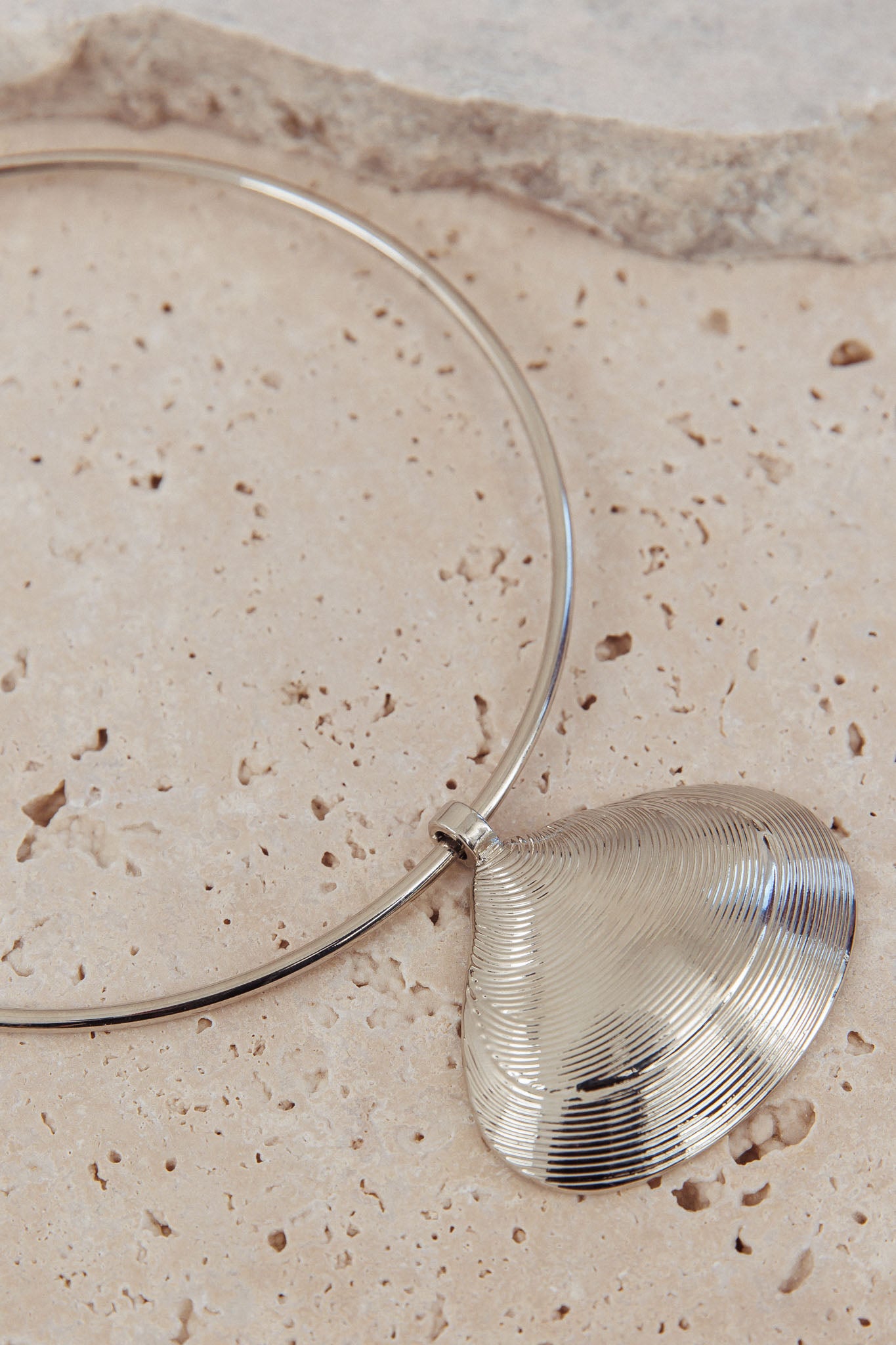 Zuma Shell Pendant Choker Necklace Dark Silver by Selfie Leslie Australia