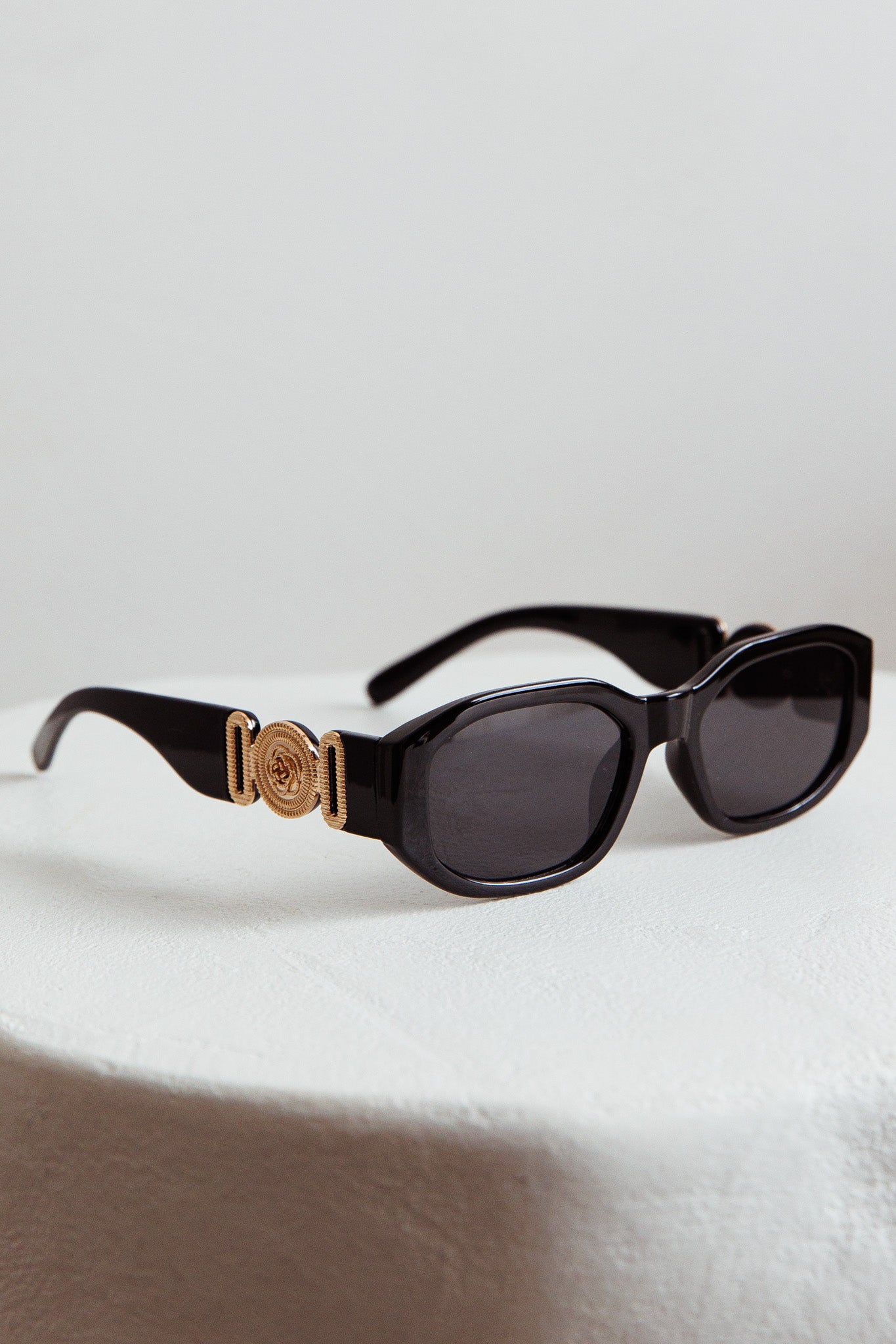 Heartfelt Square Sunglasses Black by Selfie Leslie Australia
