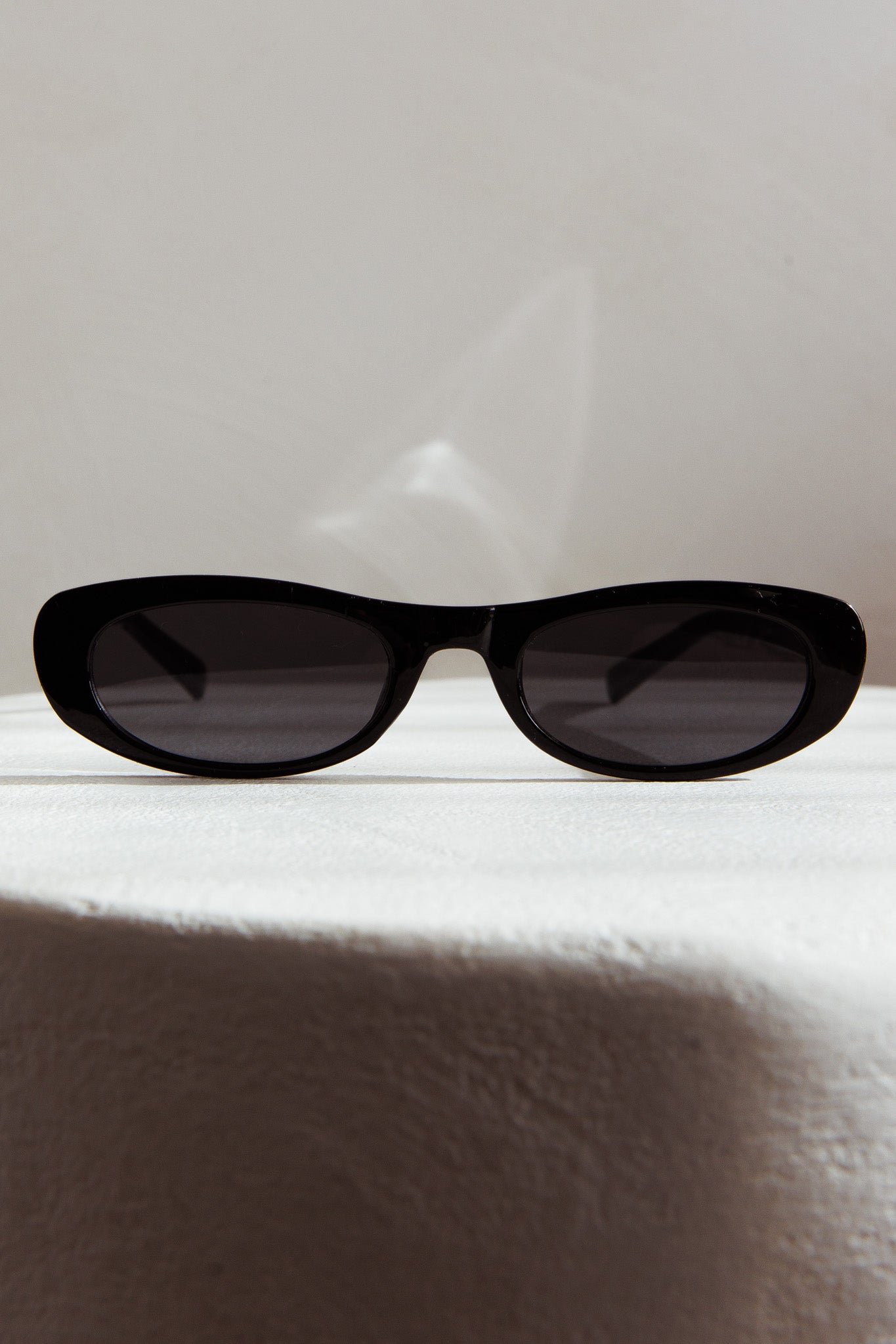 Live Loud Oval Sunglasses Black by Selfie Leslie Australia