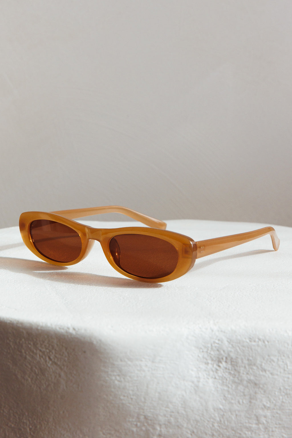 Live Loud Oval Sunglasses Brown by Selfie Leslie Australia