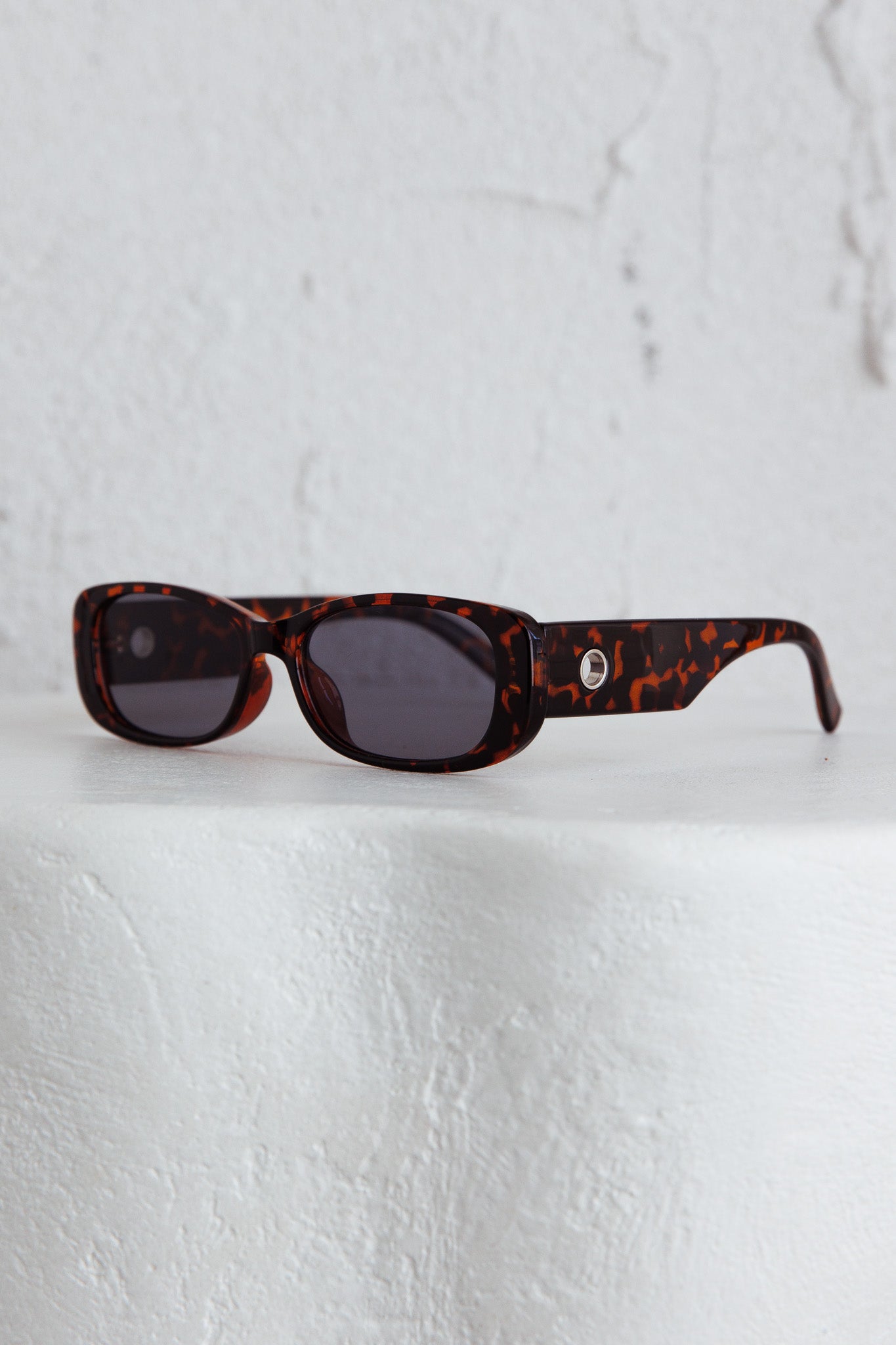 Eola Retro Sunglasses Tort by Selfie Leslie Australia