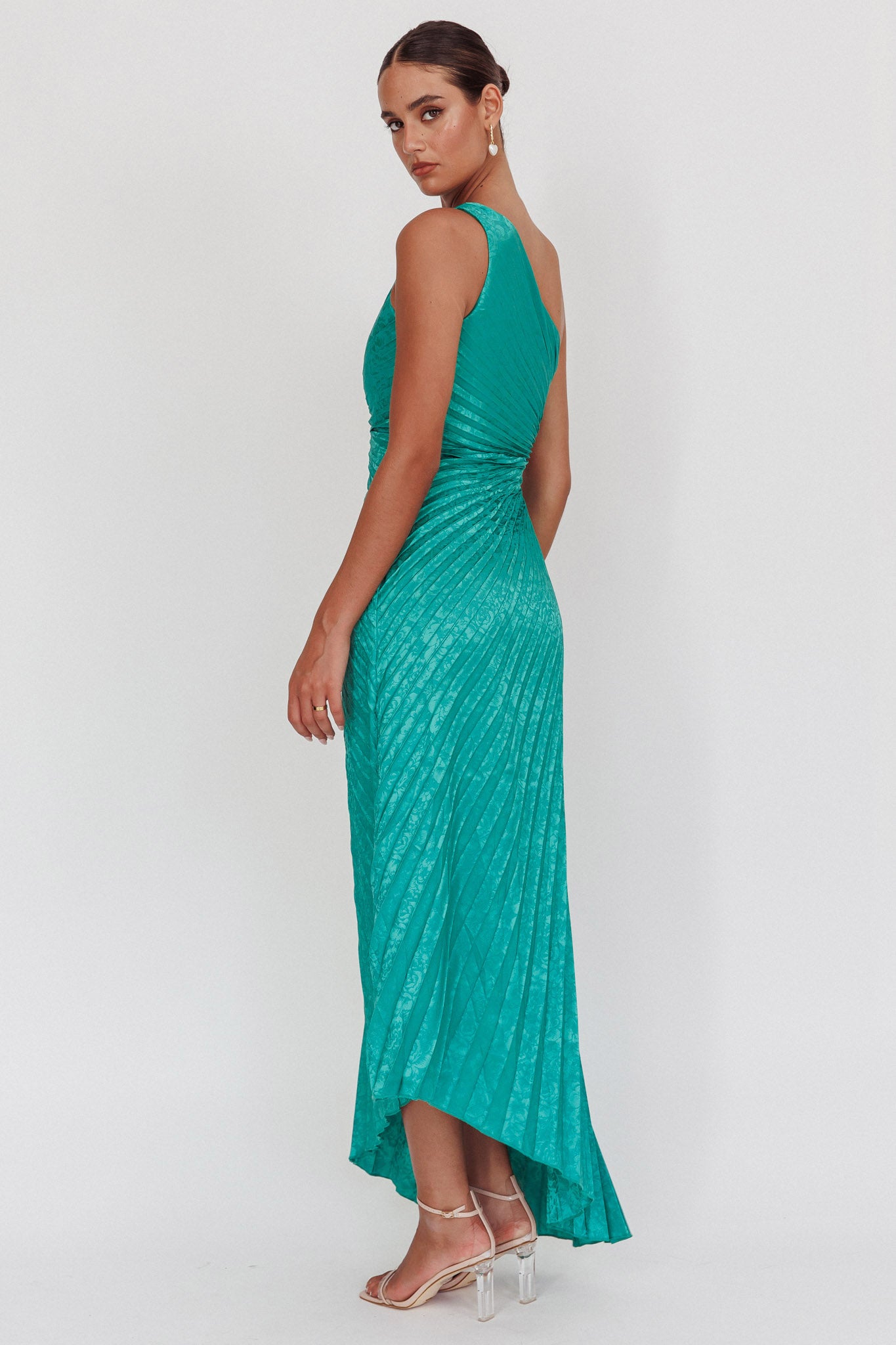 Amelie One-Shoulder Accordion Pleat Maxi Dress Kelly Green by Selfie Leslie Australia