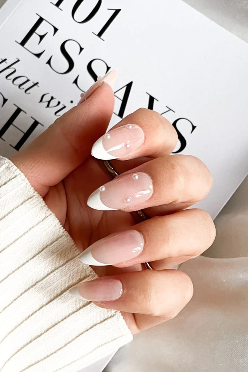 ACRYLIQUE Instacrylics Classic Snowball by Selfie Leslie Australia