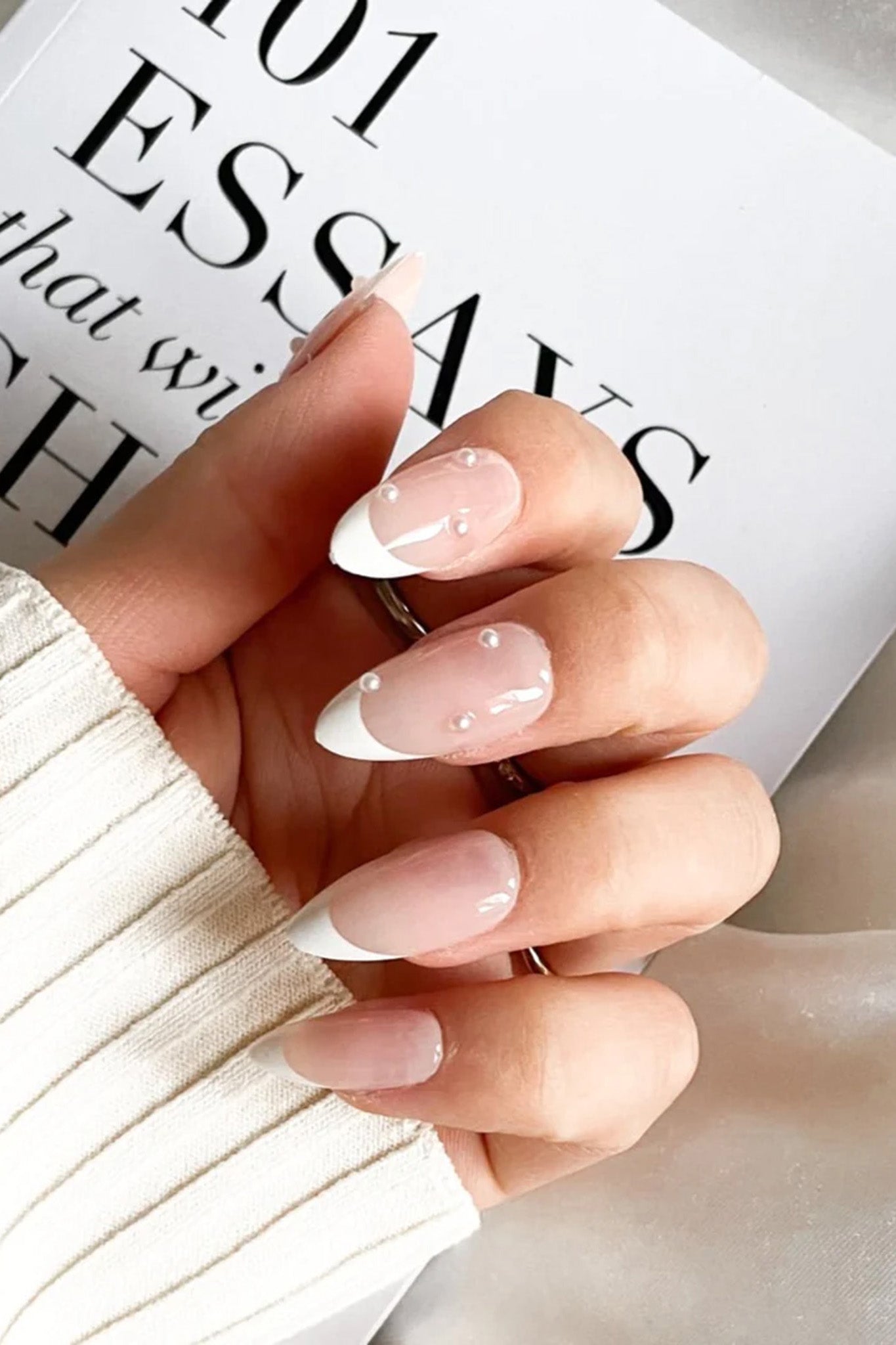 ACRYLIQUE Instacrylics Classic Snowball by Selfie Leslie Australia