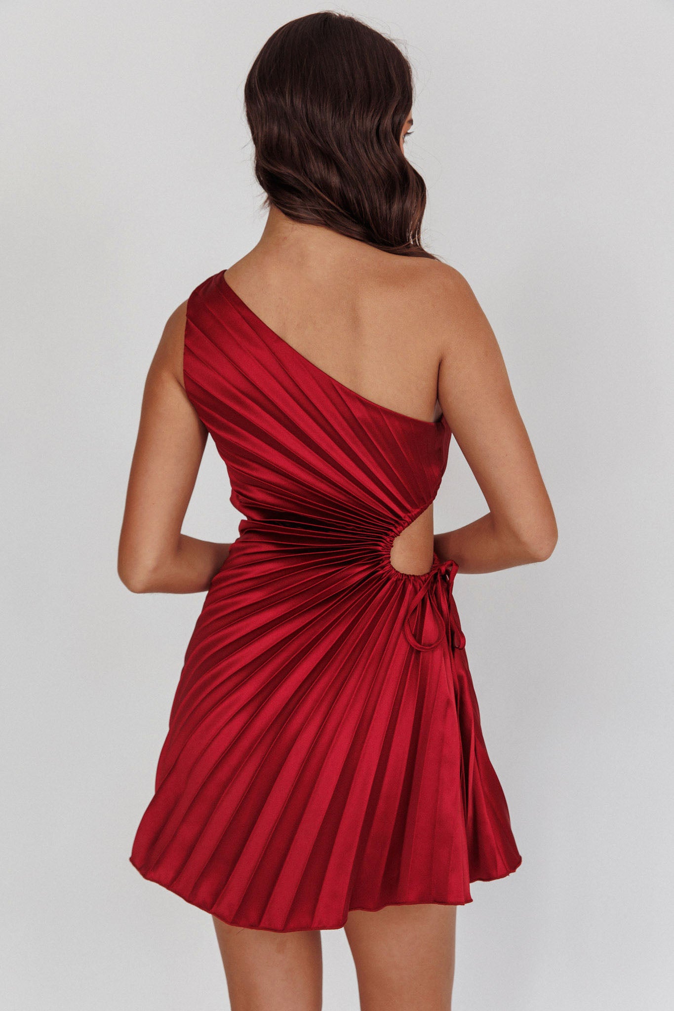 Glow Ray One-Shoulder Pleat Dress Wine by Selfie Leslie Australia