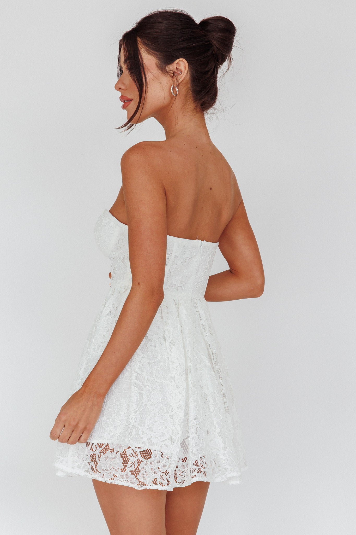 Harriette Sweetheart Lace Mini Dress Off White by Selfie Leslie Australia
