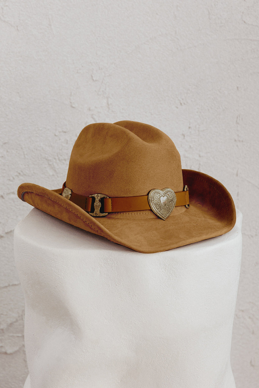 Longhorn Heart Decoration Cowboy Hat Brown by Selfie Leslie Australia